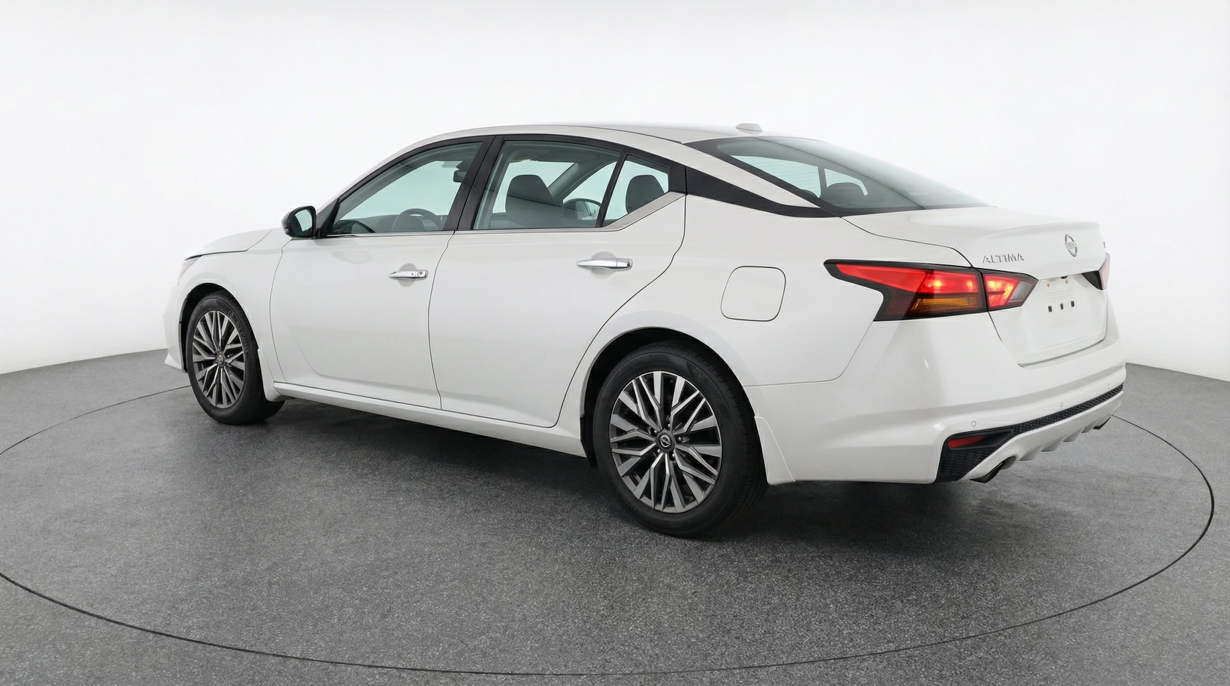 Thumbnail: 2025 Nissan Altima - 5