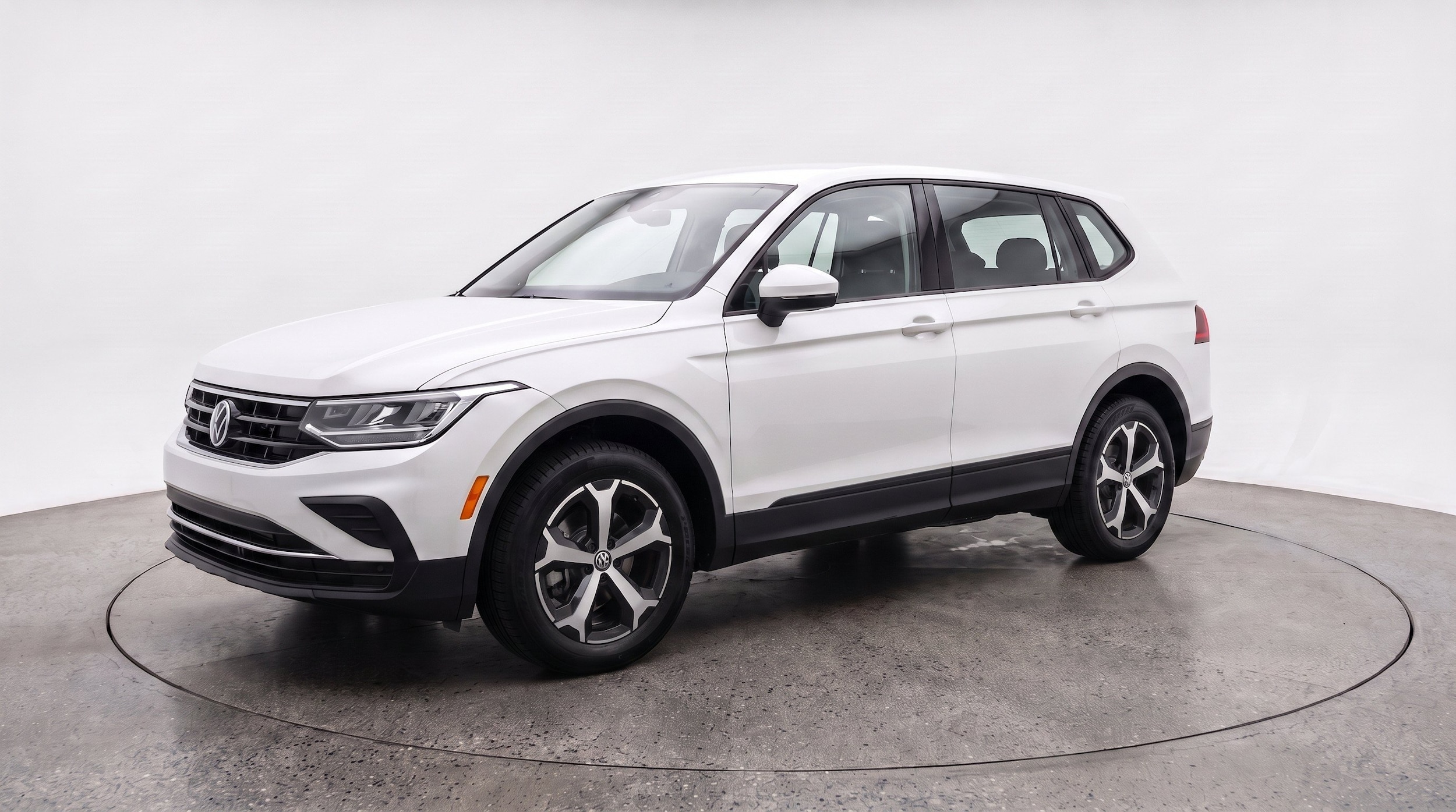 Thumbnail: 2026 Volkswagen Tiguan - 3