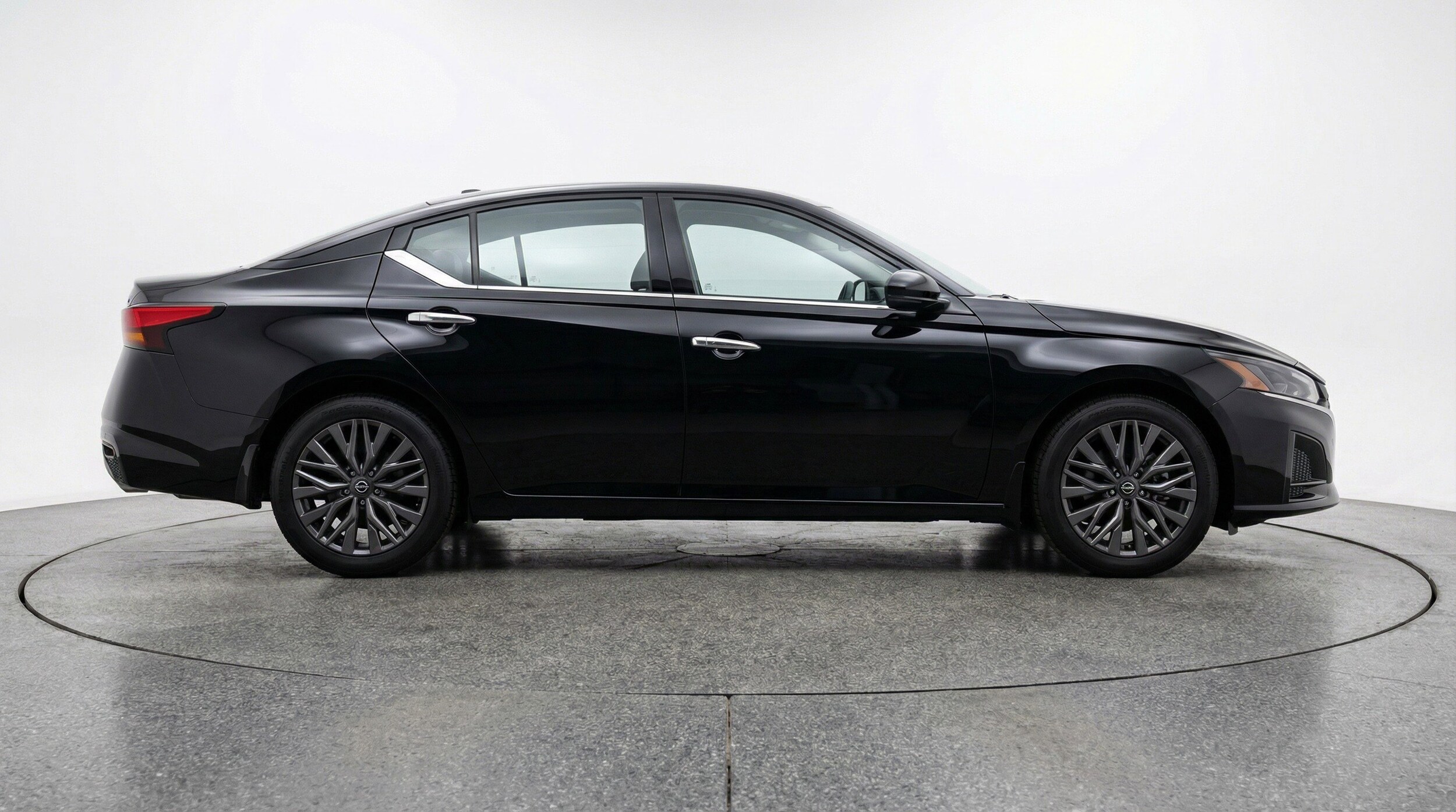 Thumbnail: 2025 Nissan Altima - 11