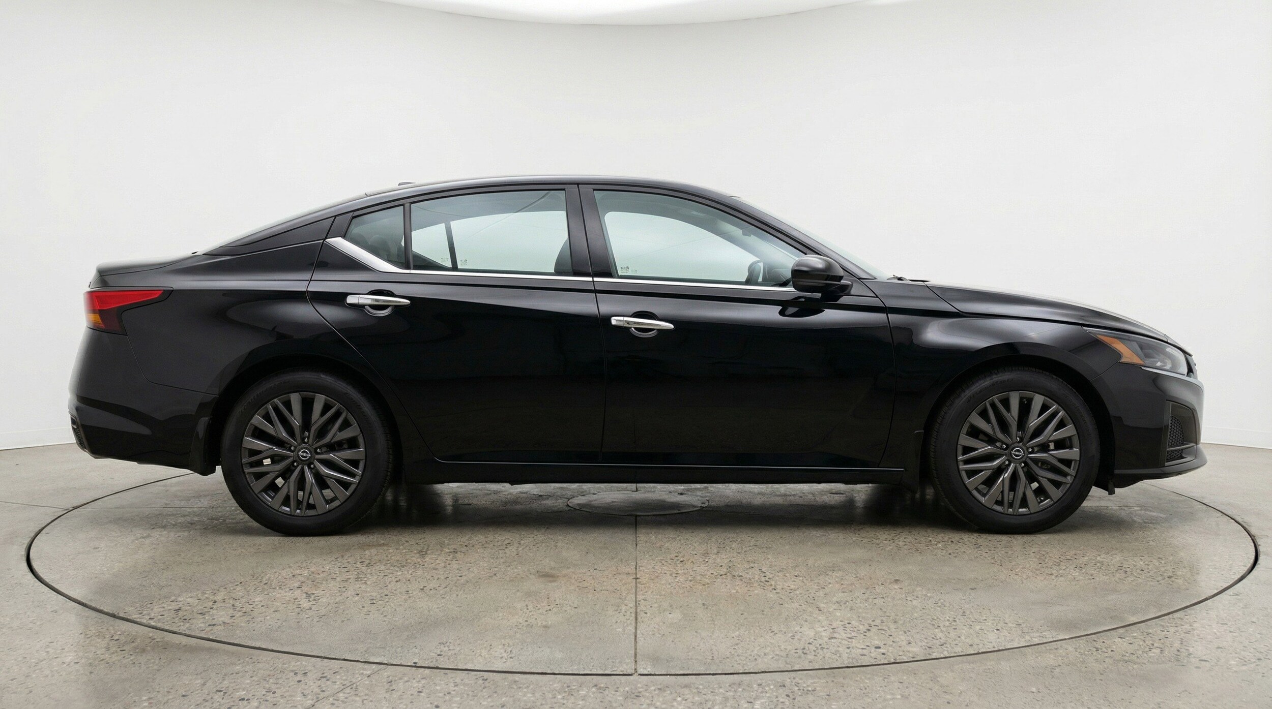 Thumbnail: 2025 Nissan Altima - 11
