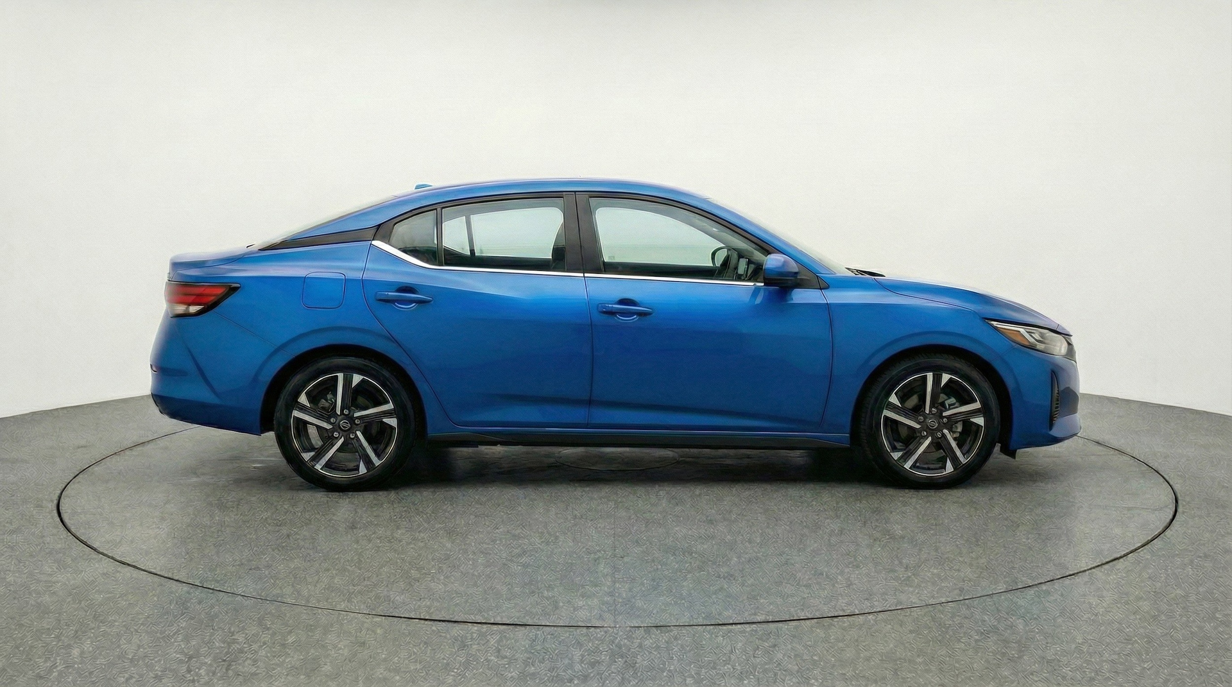 Thumbnail: 2025 Nissan Sentra - 11