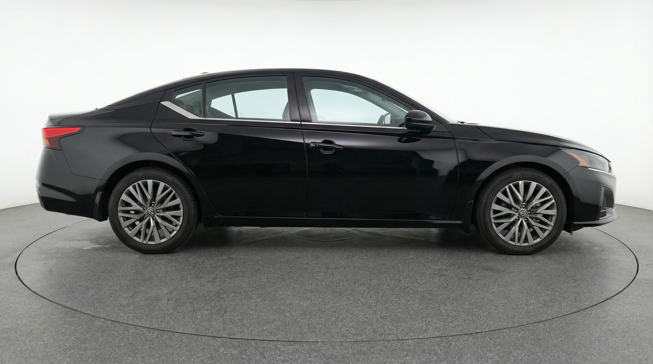 Thumbnail: 2025 Nissan Altima - 8