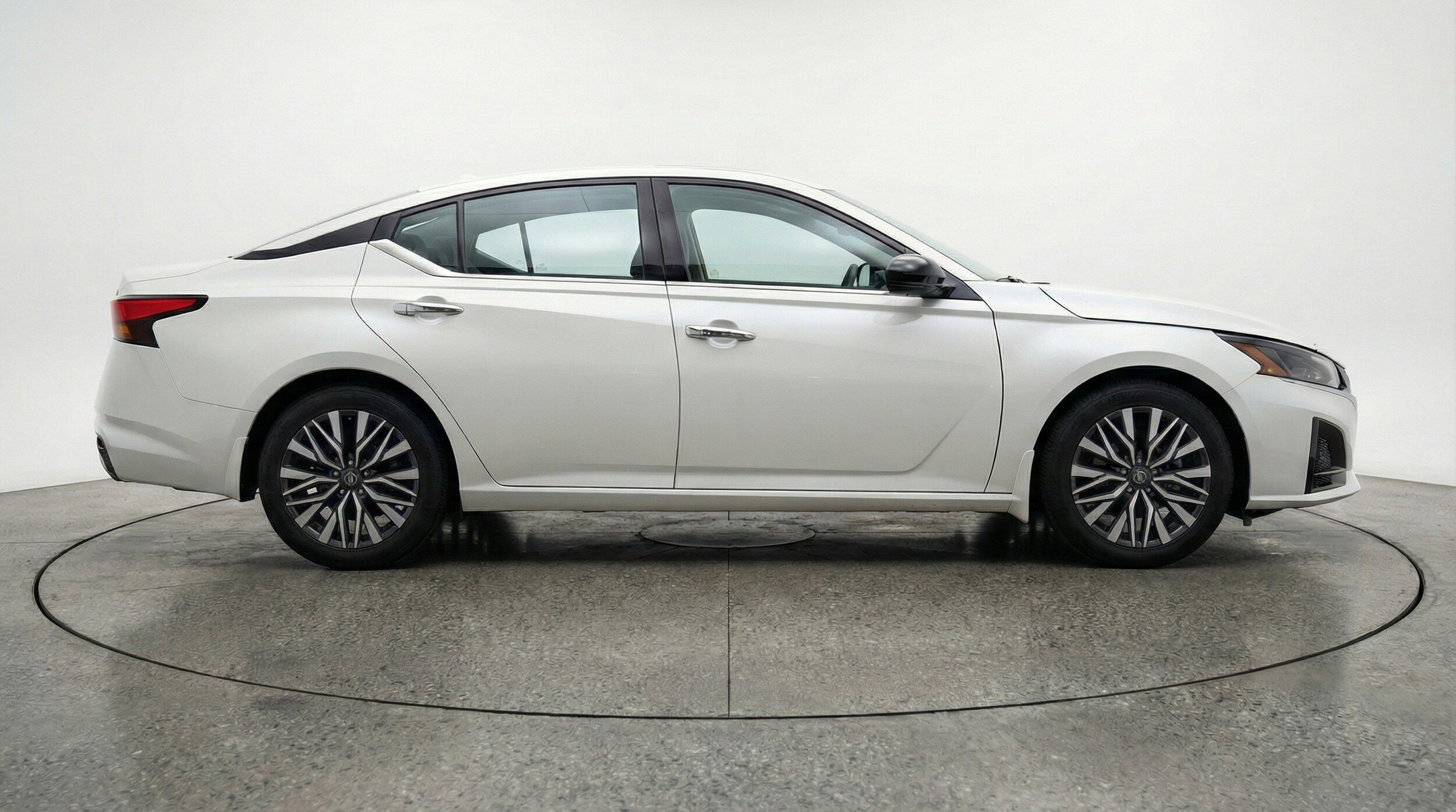 Thumbnail: 2025 Nissan Altima - 11