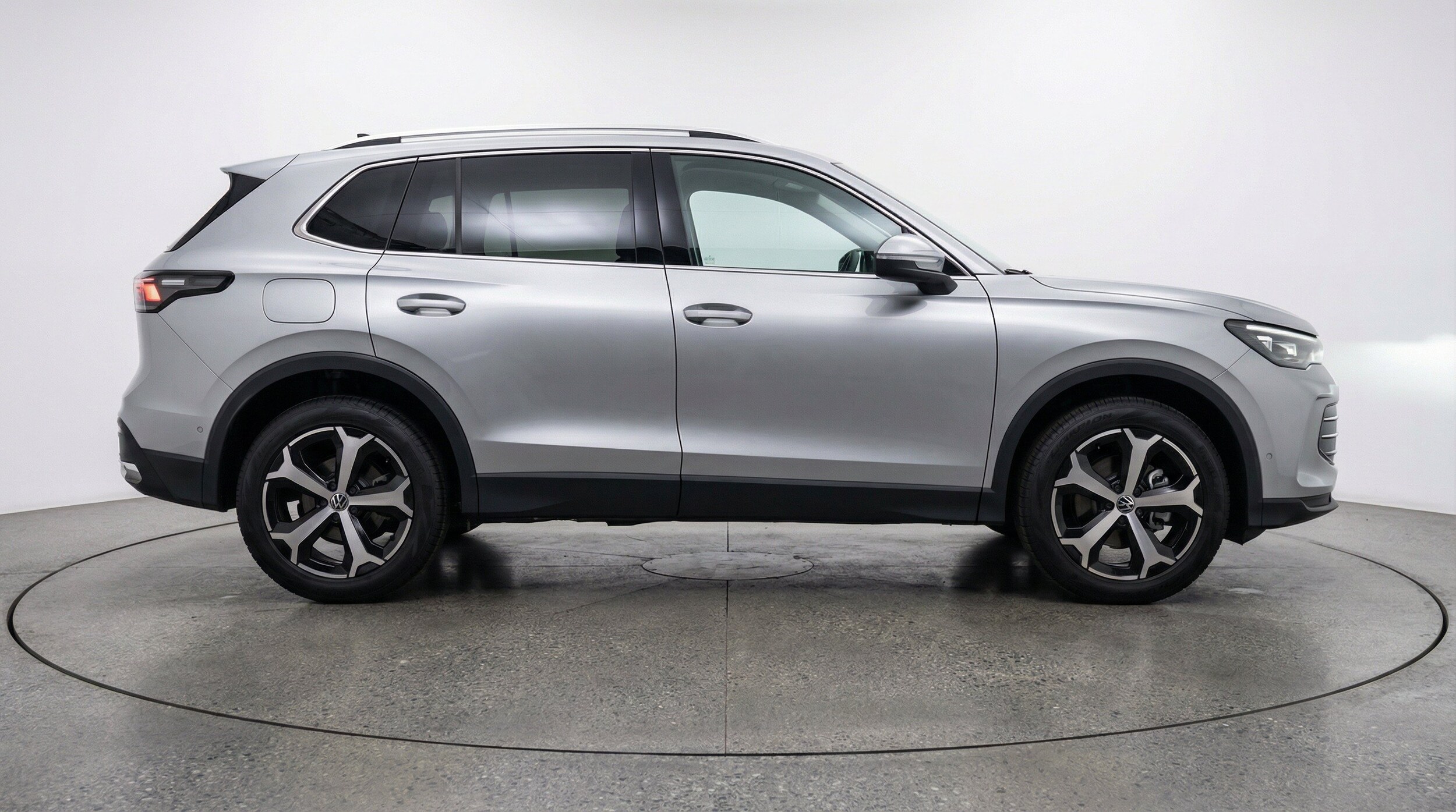 Thumbnail: 2026 Volkswagen Tiguan - 11