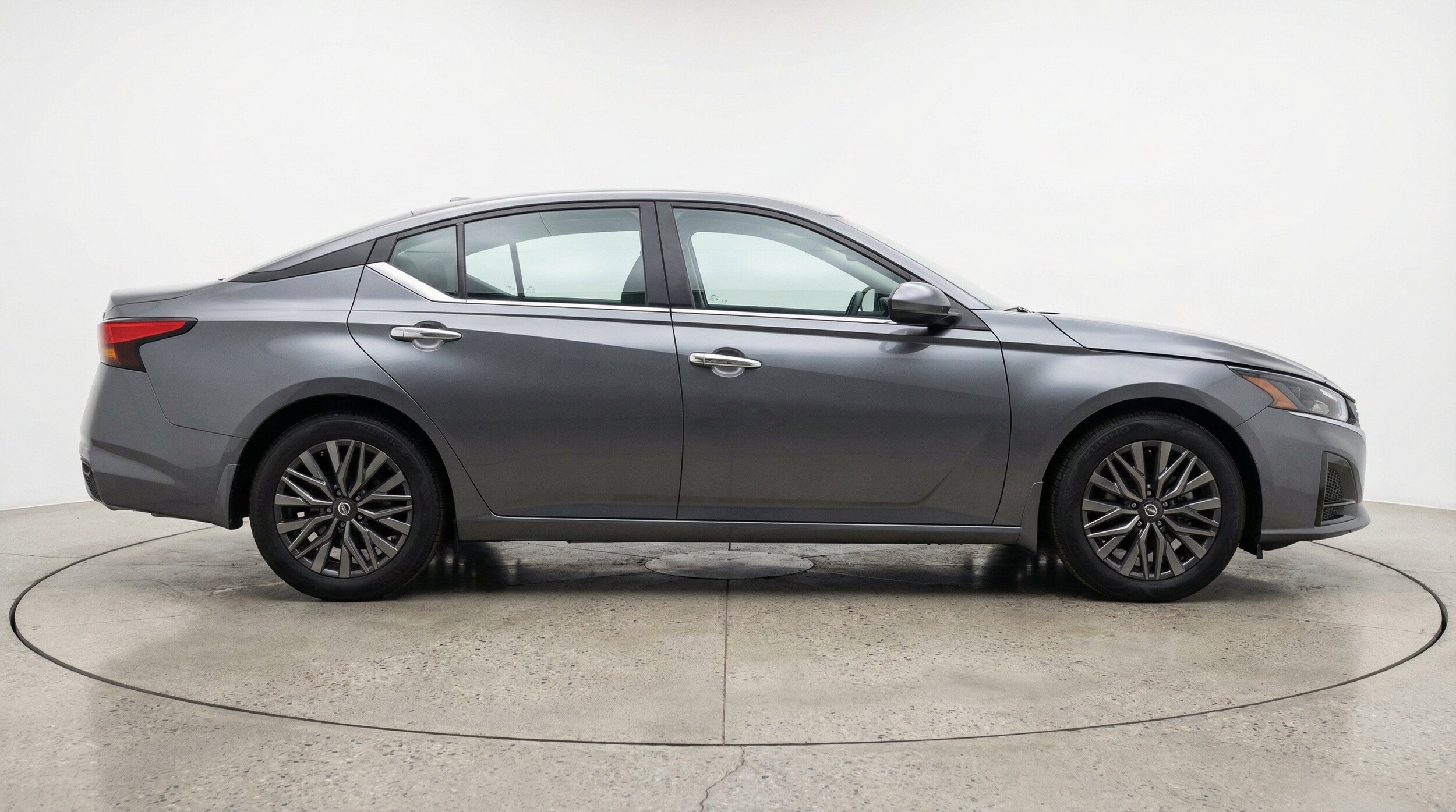 Thumbnail: 2025 Nissan Altima - 11