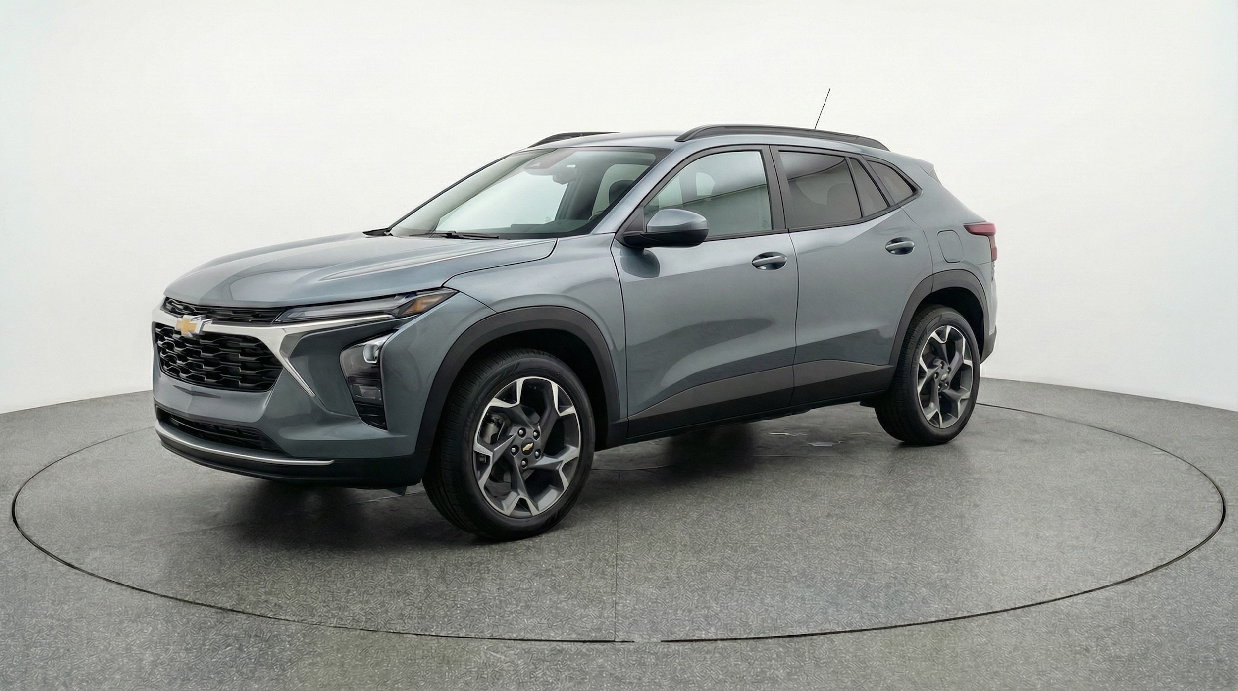 Thumbnail: 2025 Chevrolet Trax - 3