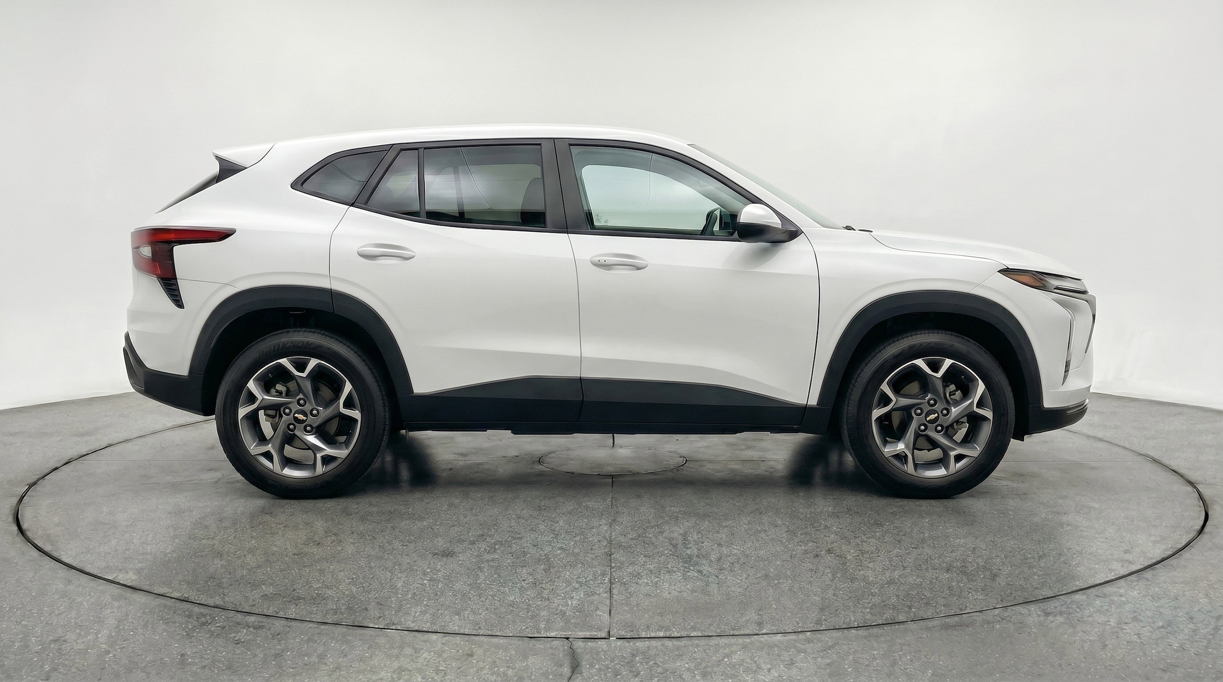 Thumbnail: 2025 Chevrolet Trax - 11