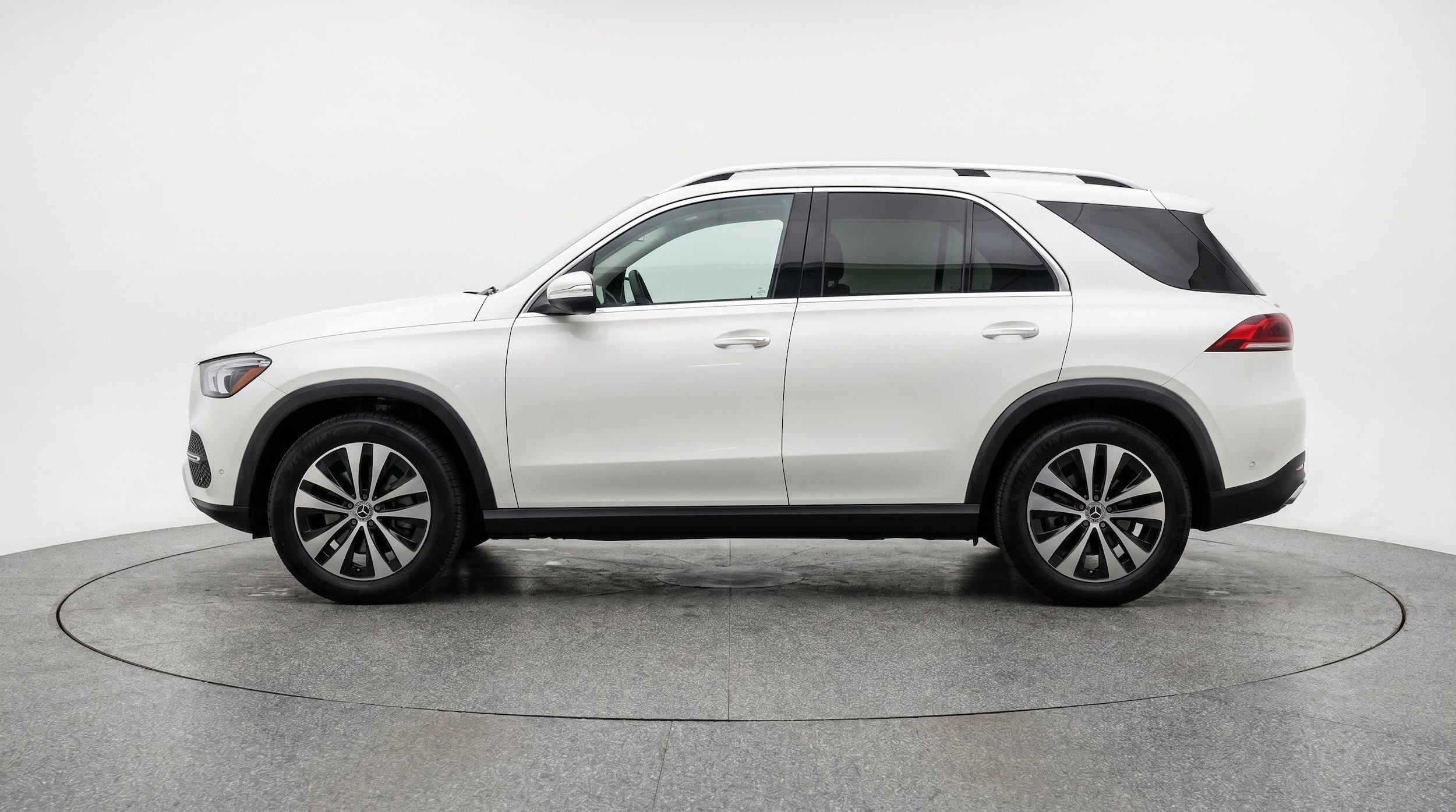 Thumbnail: 2026 Mercedes-Benz GLE - 5