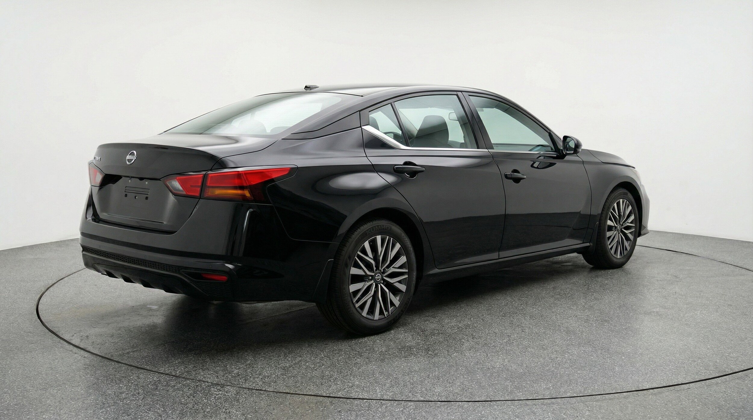 Thumbnail: 2025 Nissan Altima - 9