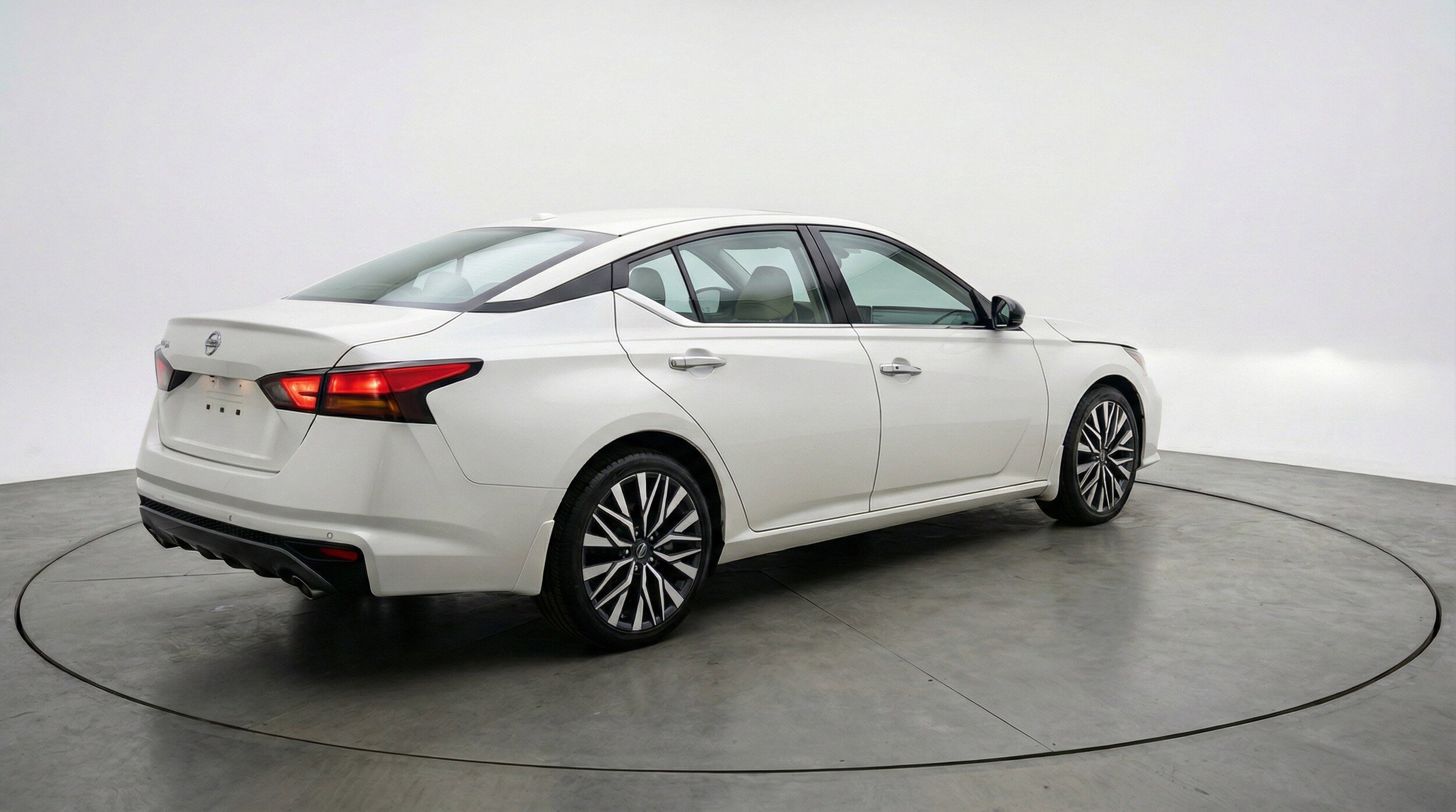 Thumbnail: 2025 Nissan Altima - 9