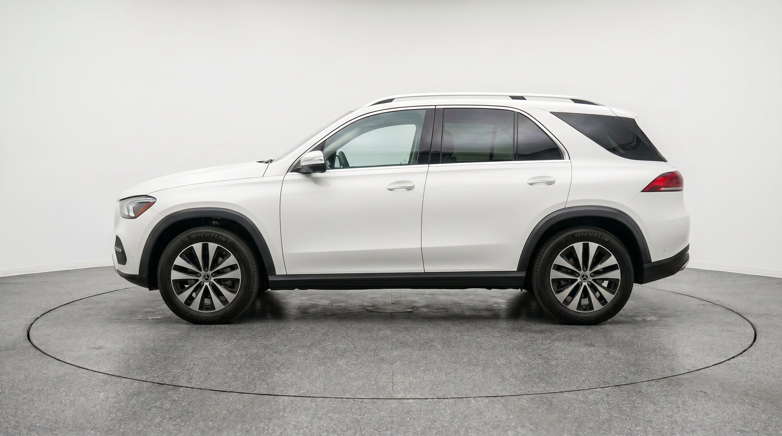 Thumbnail: 2026 Mercedes-Benz GLE - 5