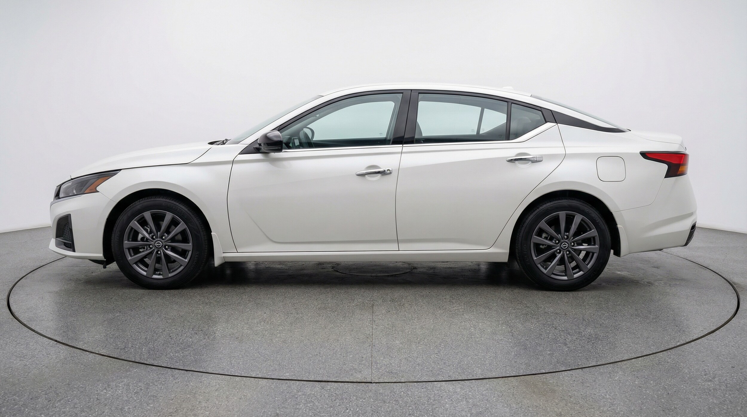 Thumbnail: 2025 Nissan Altima - 4