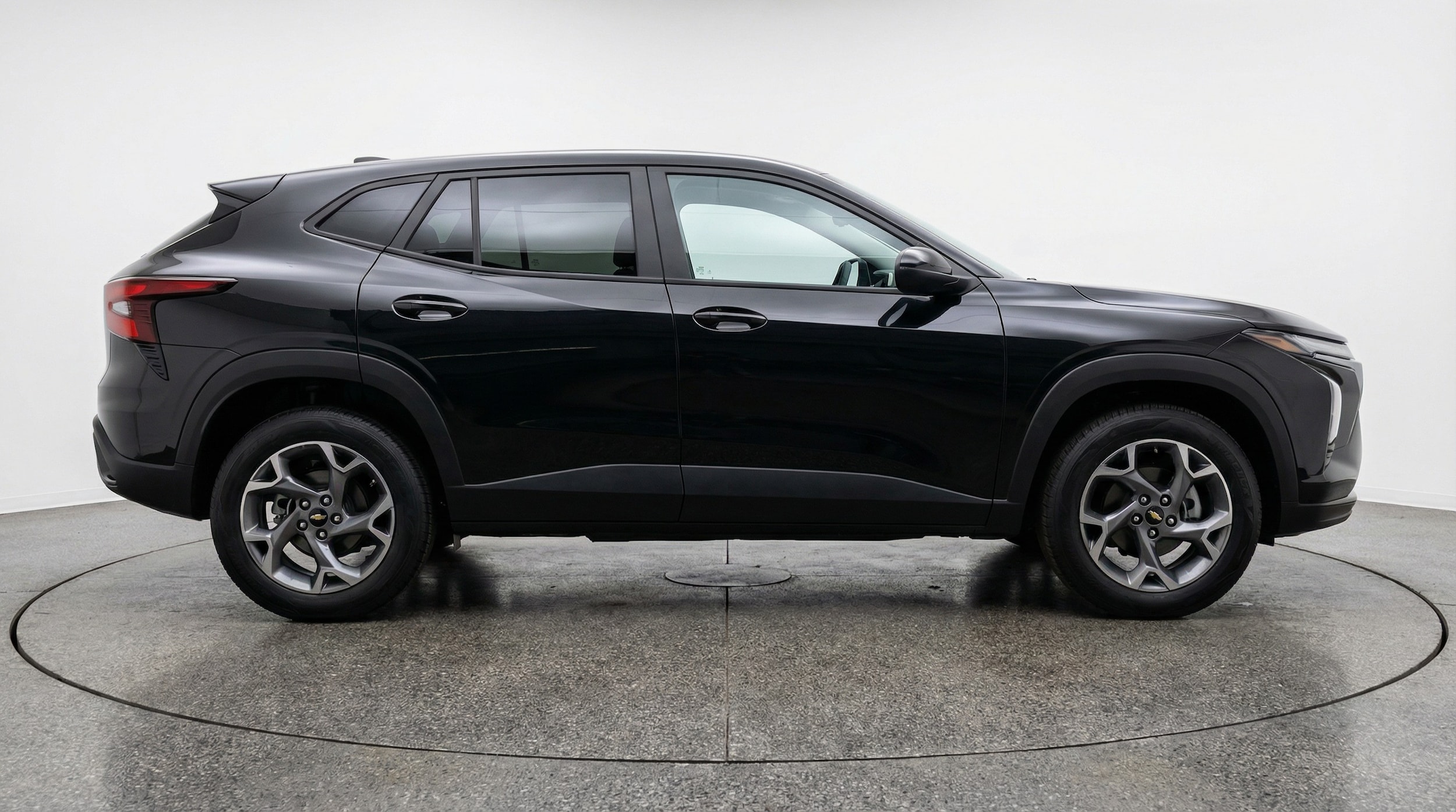 Thumbnail: 2025 Chevrolet Trax - 8