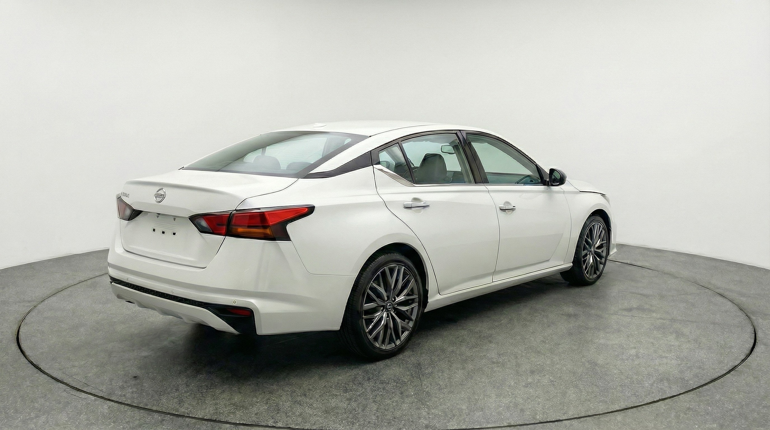 Thumbnail: 2025 Nissan Altima - 9