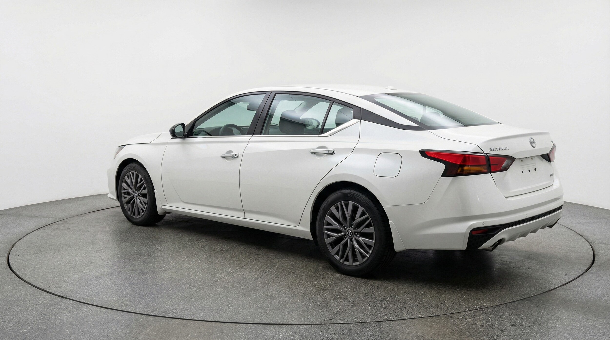 Thumbnail: 2025 Nissan Altima - 5