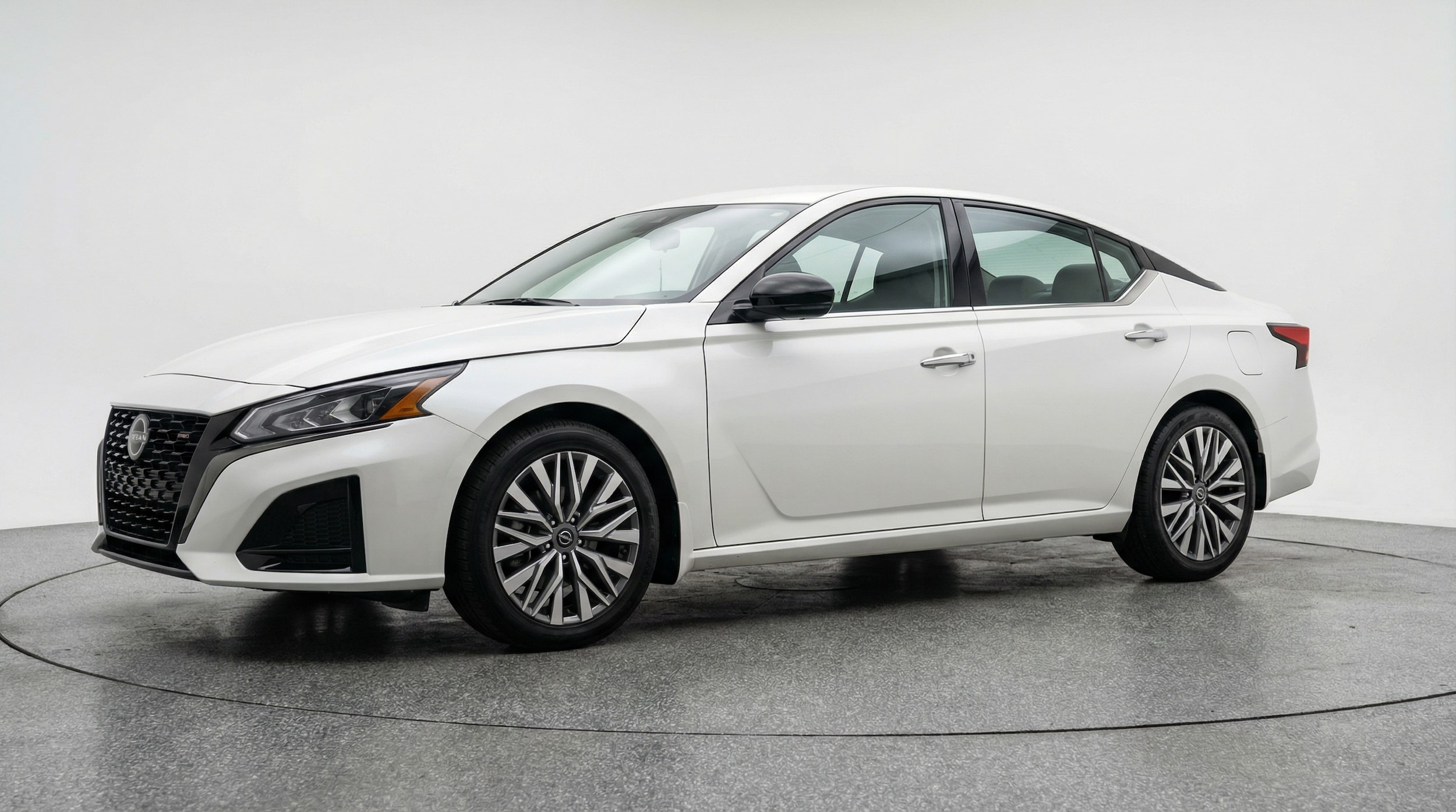 Thumbnail: 2025 Nissan Altima - 3