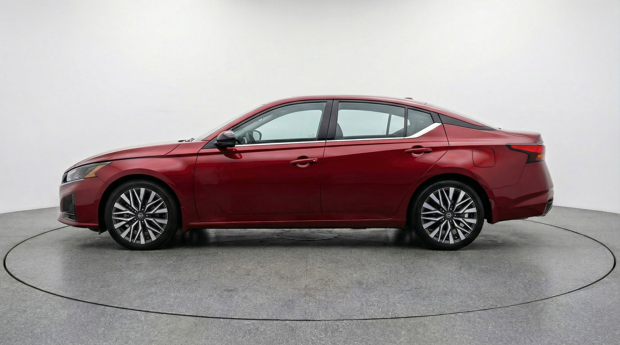 Thumbnail: 2025 Nissan Altima - 5