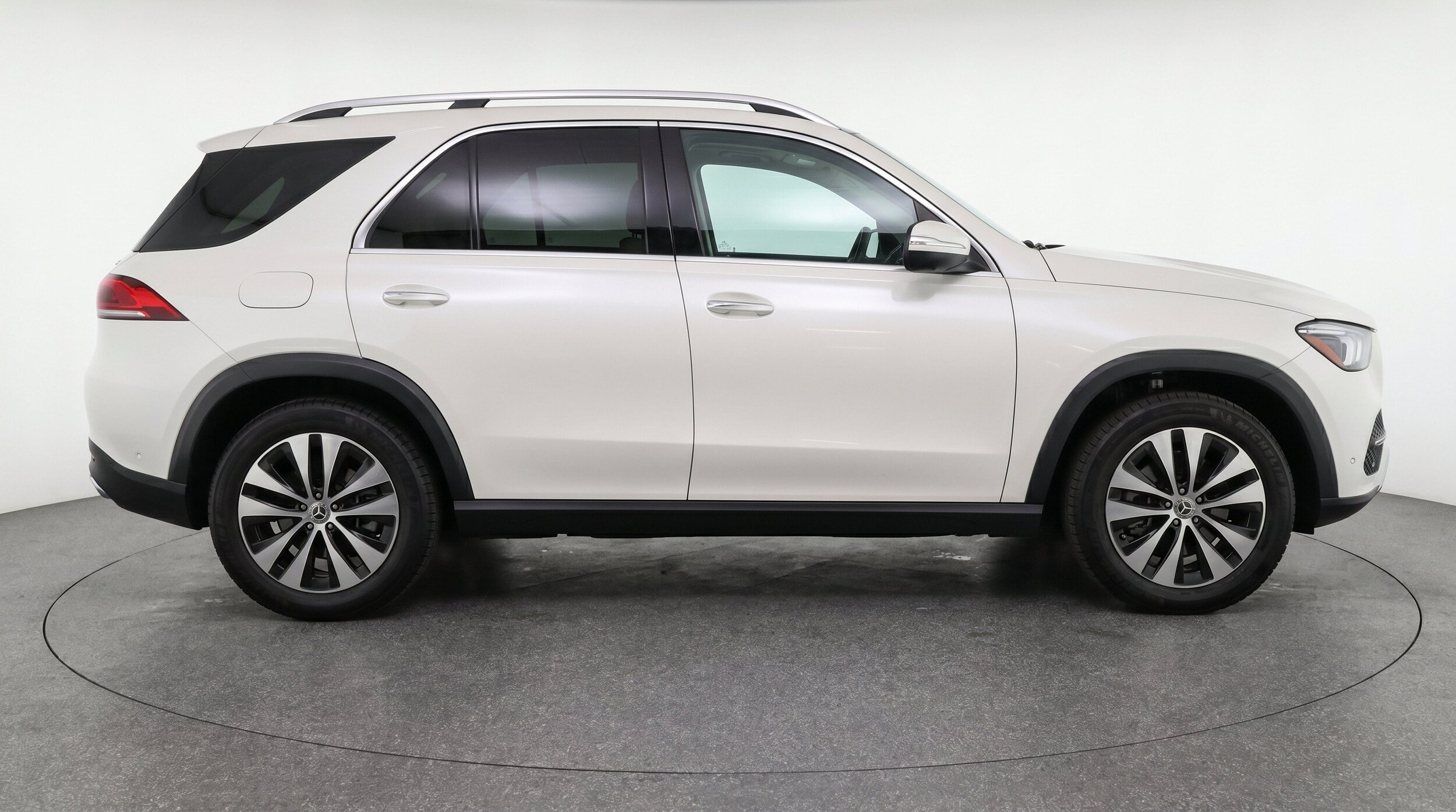 Thumbnail: 2026 Mercedes-Benz GLE - 10