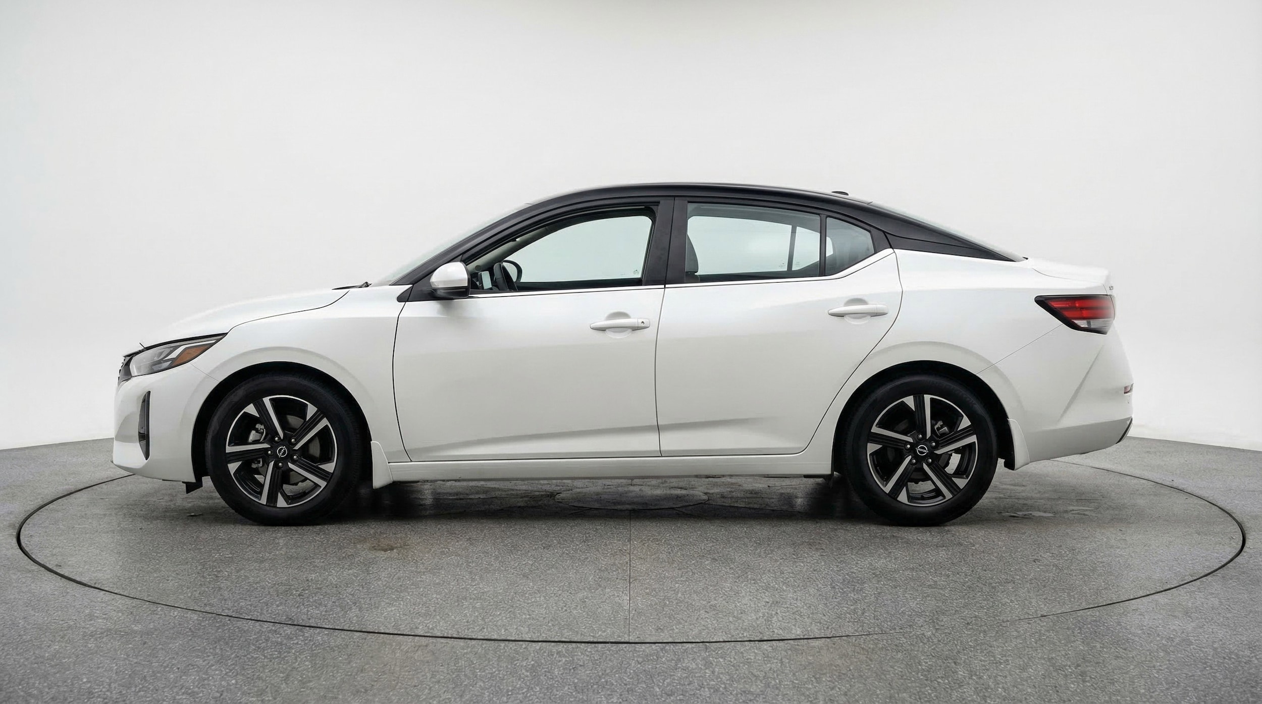 Thumbnail: 2025 Nissan Sentra - 5