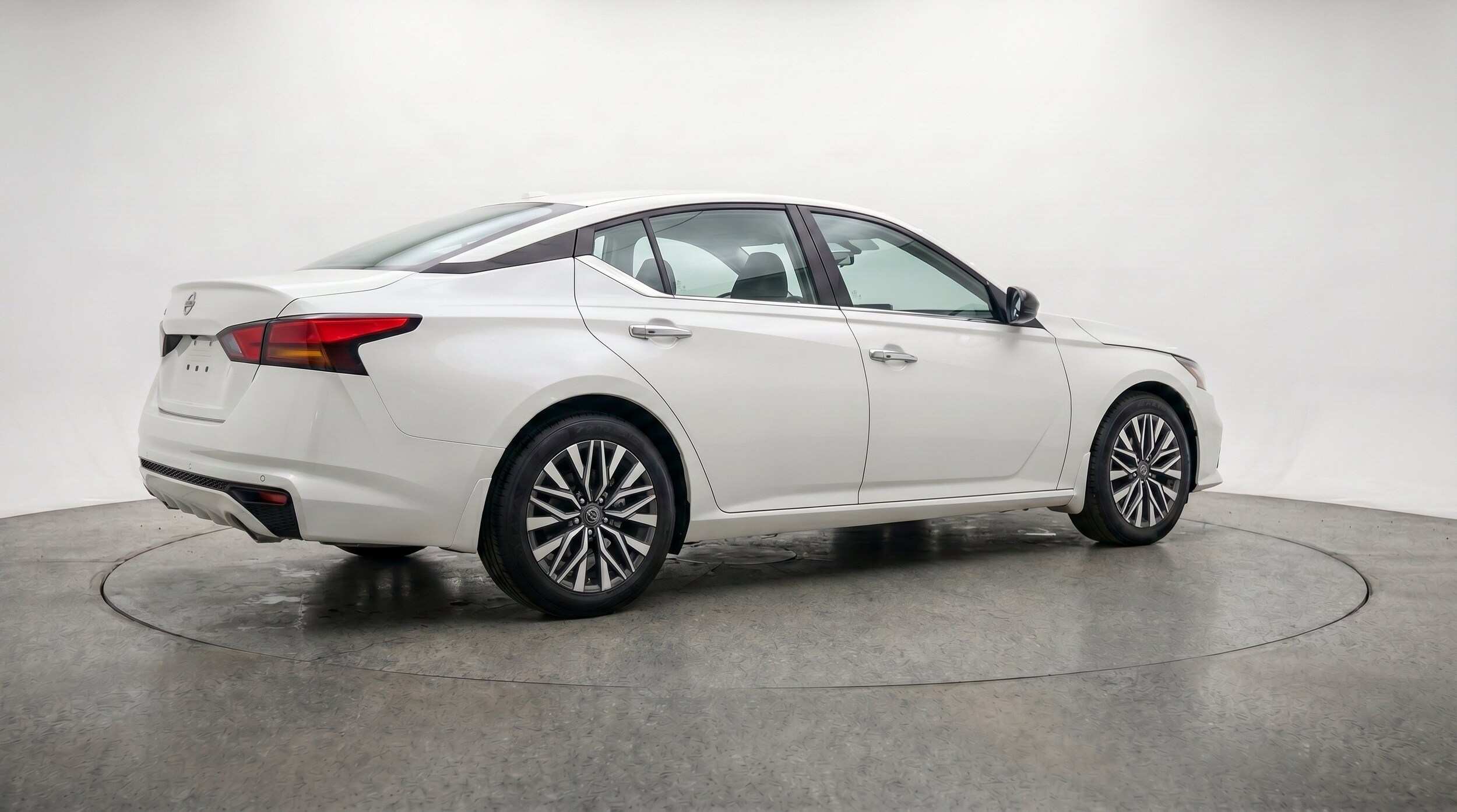 Thumbnail: 2025 Nissan Altima - 9