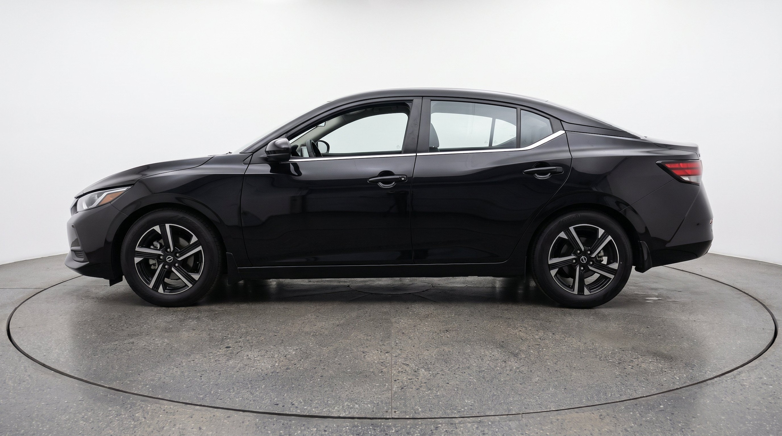 Thumbnail: 2025 Nissan Sentra - 5