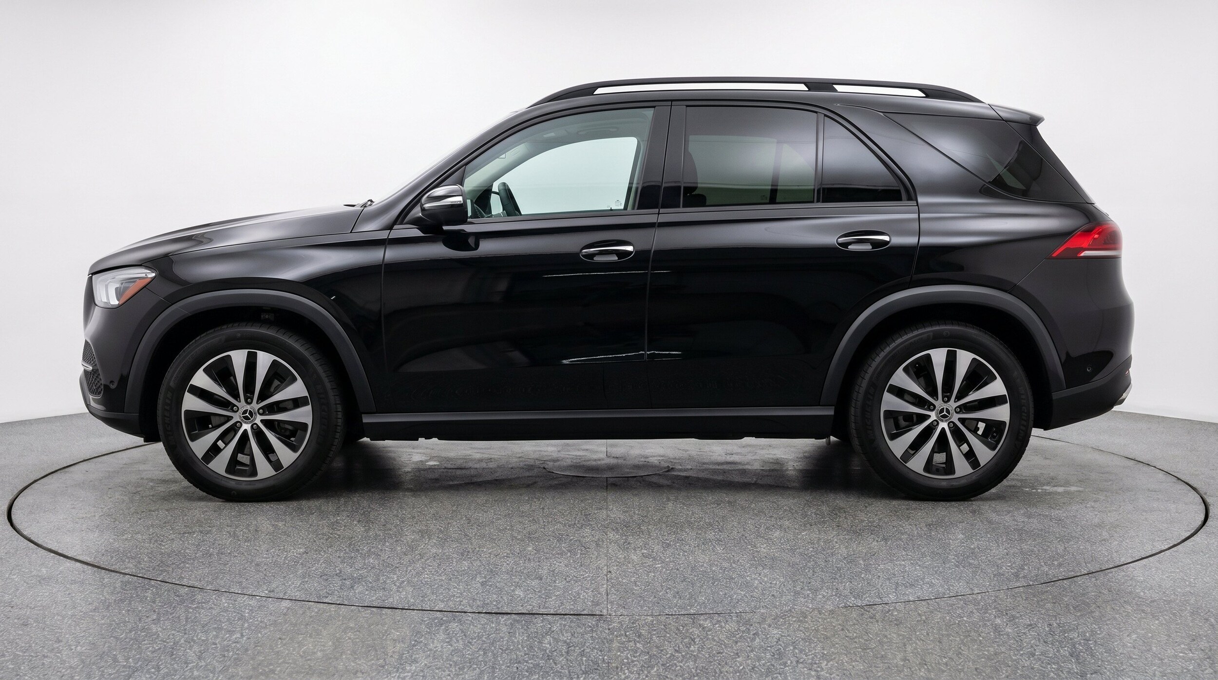 Thumbnail: 2026 Mercedes-Benz GLE - 5