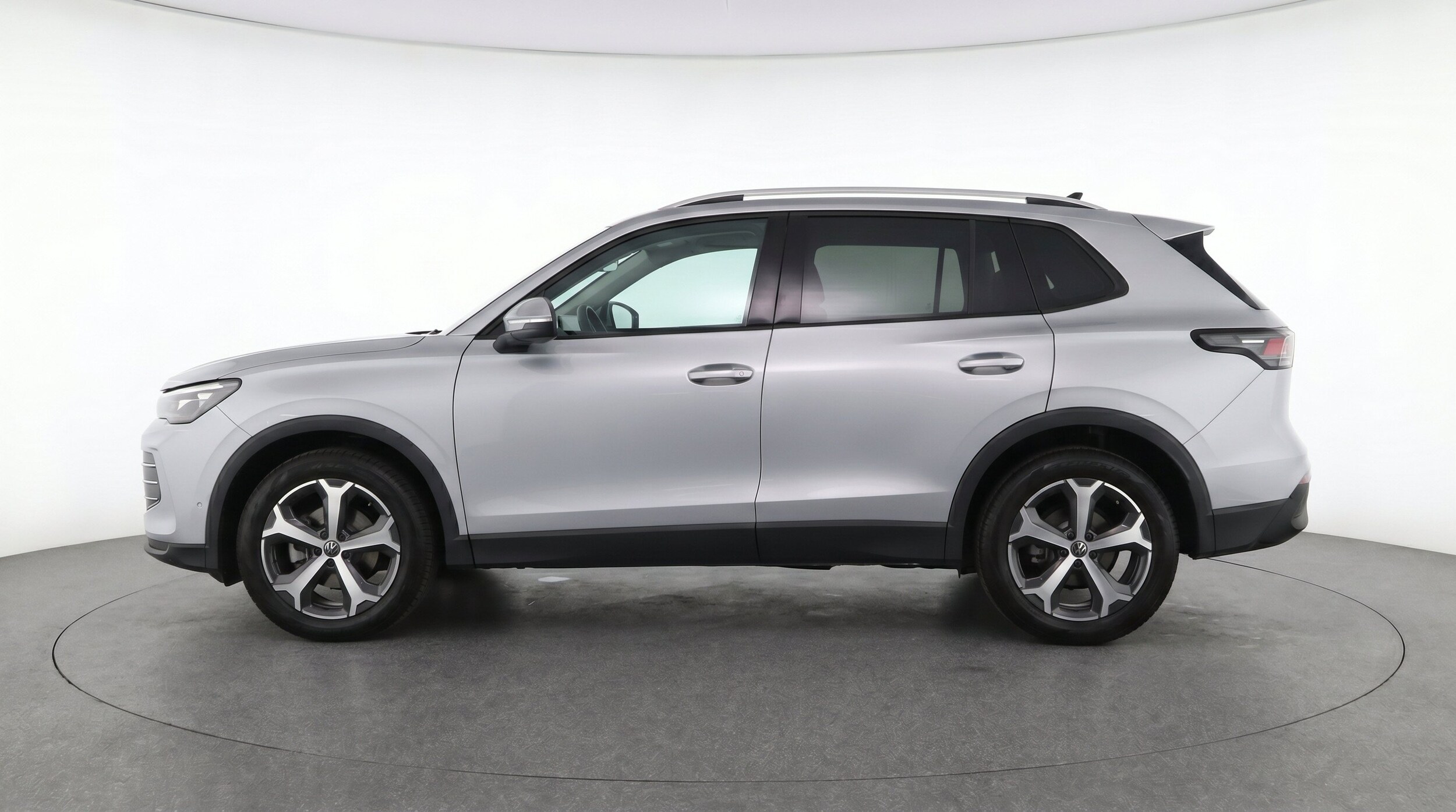 Thumbnail: 2026 Volkswagen Tiguan - 5