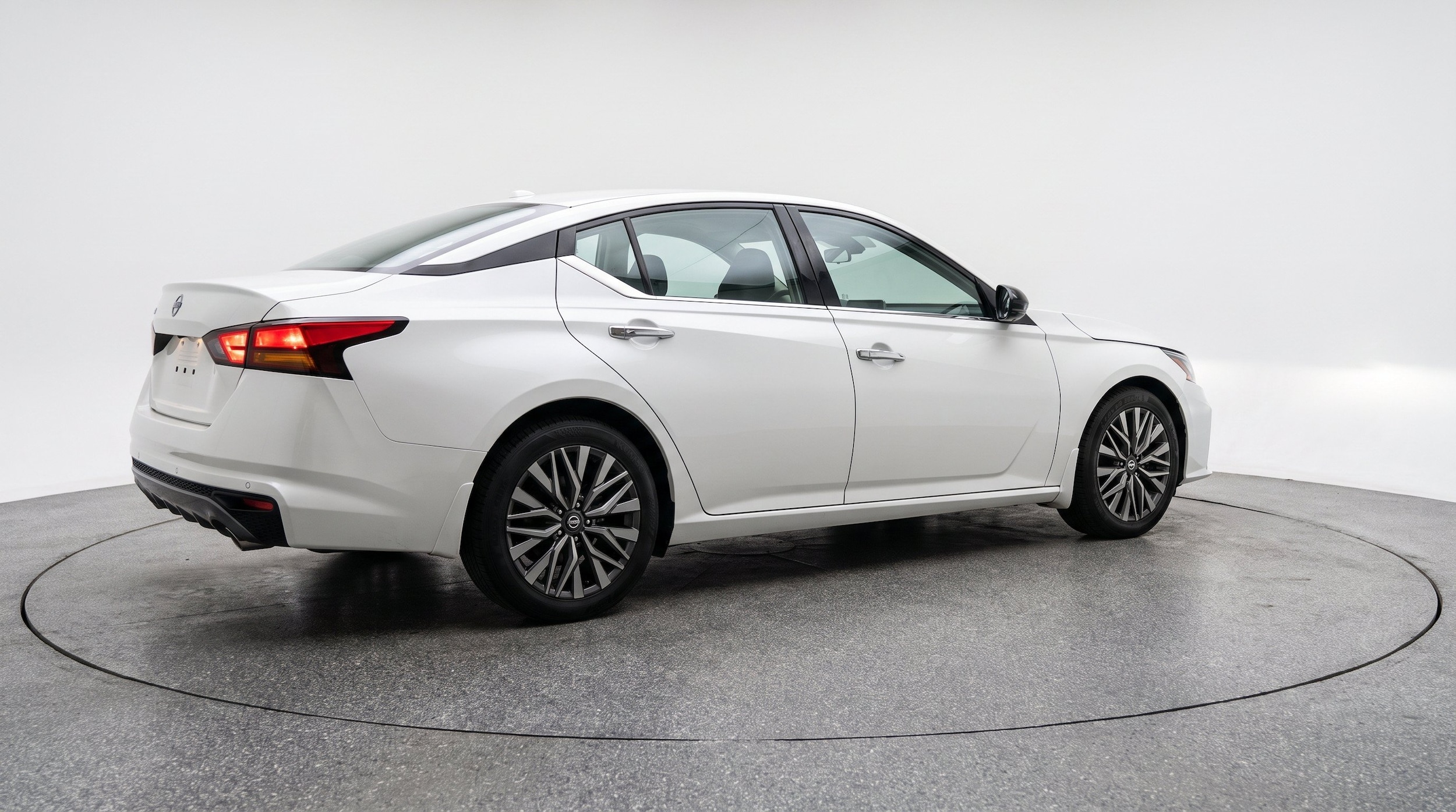 Thumbnail: 2025 Nissan Altima - 9
