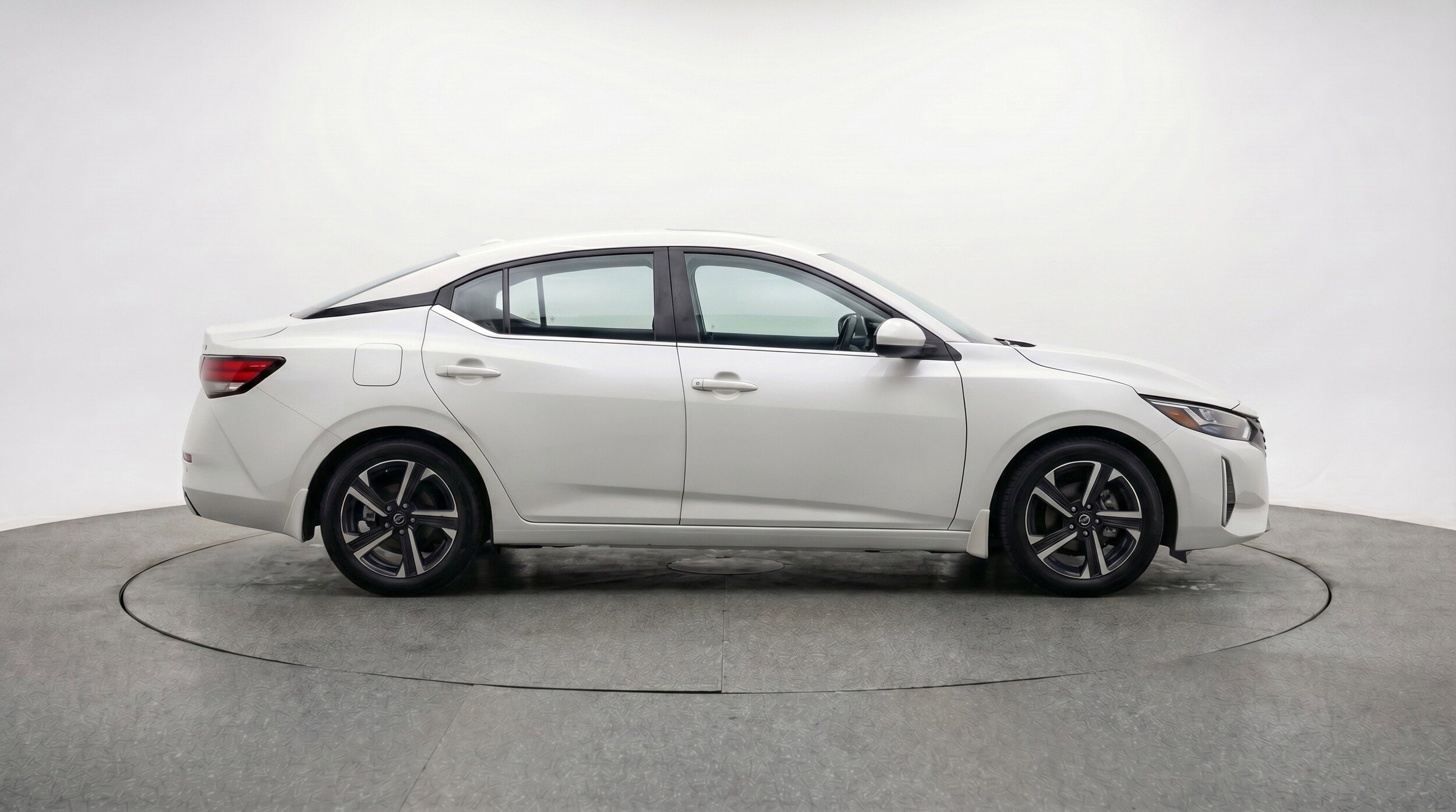 Thumbnail: 2025 Nissan Sentra - 11