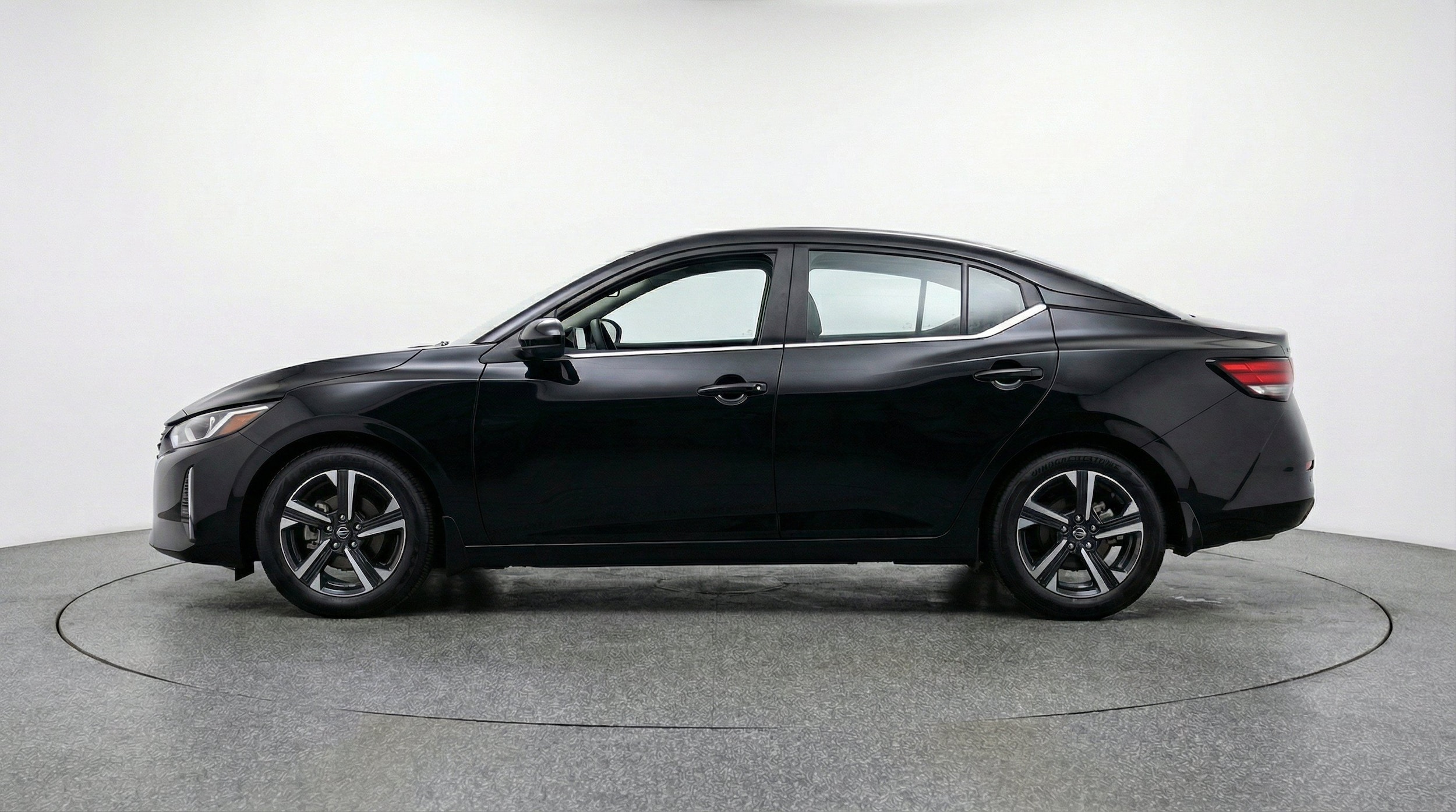 Thumbnail: 2025 Nissan Sentra - 5