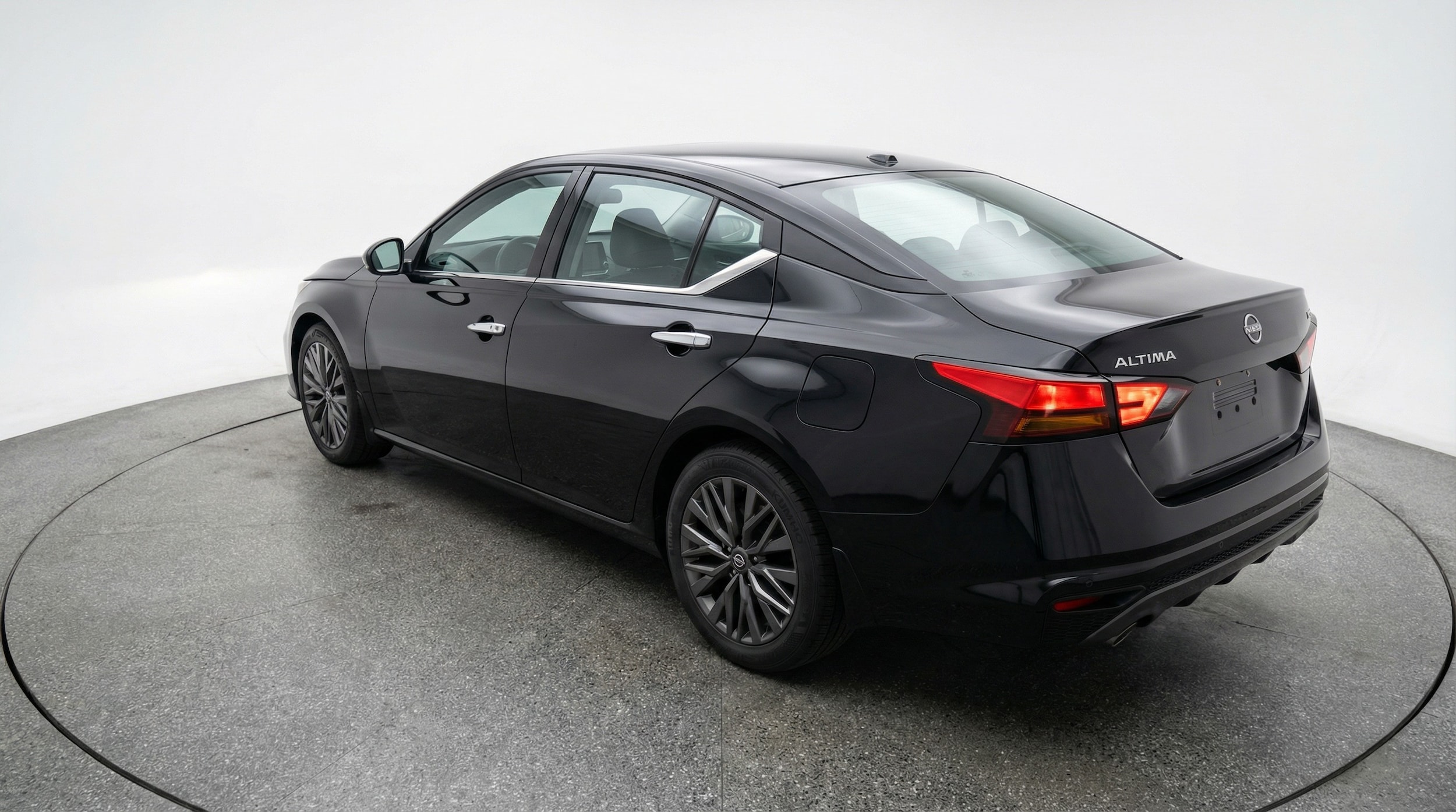 Thumbnail: 2025 Nissan Altima - 5