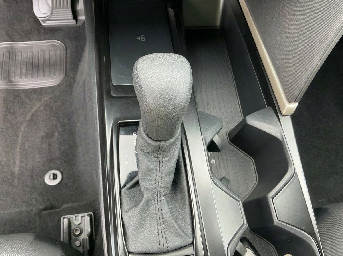 Thumbnail: 2025 Toyota Camry - 16