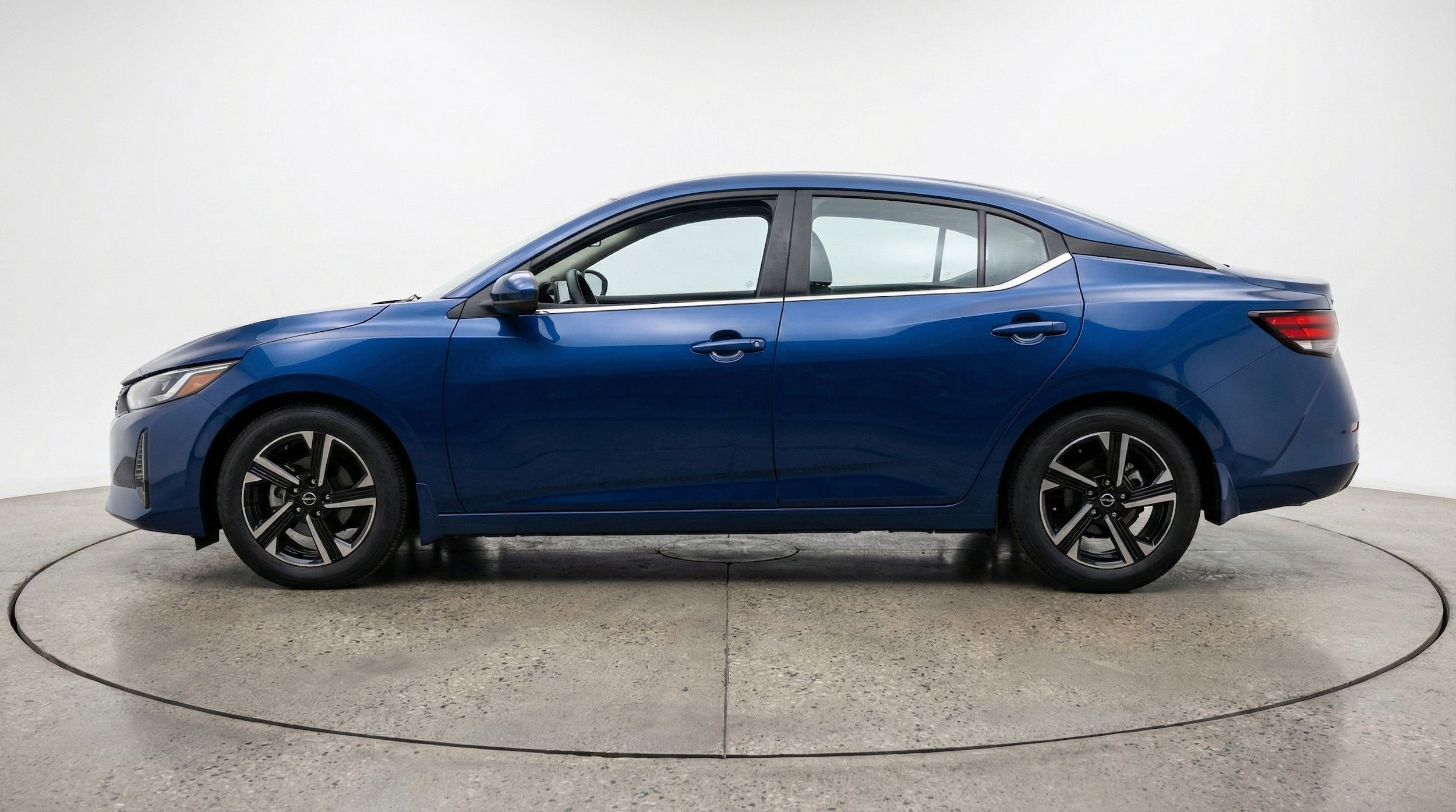 Thumbnail: 2025 Nissan Sentra - 5