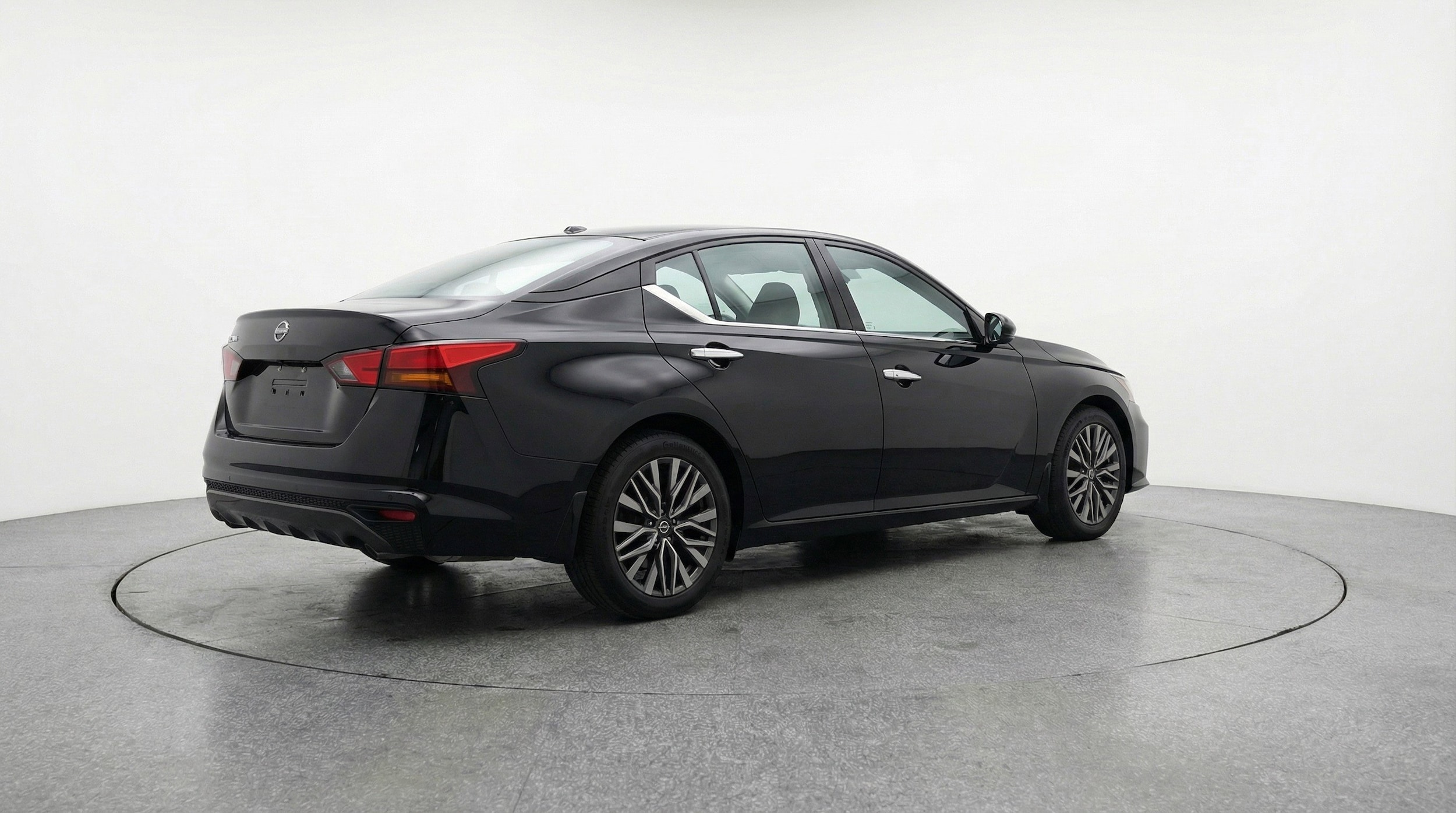 Thumbnail: 2025 Nissan Altima - 9