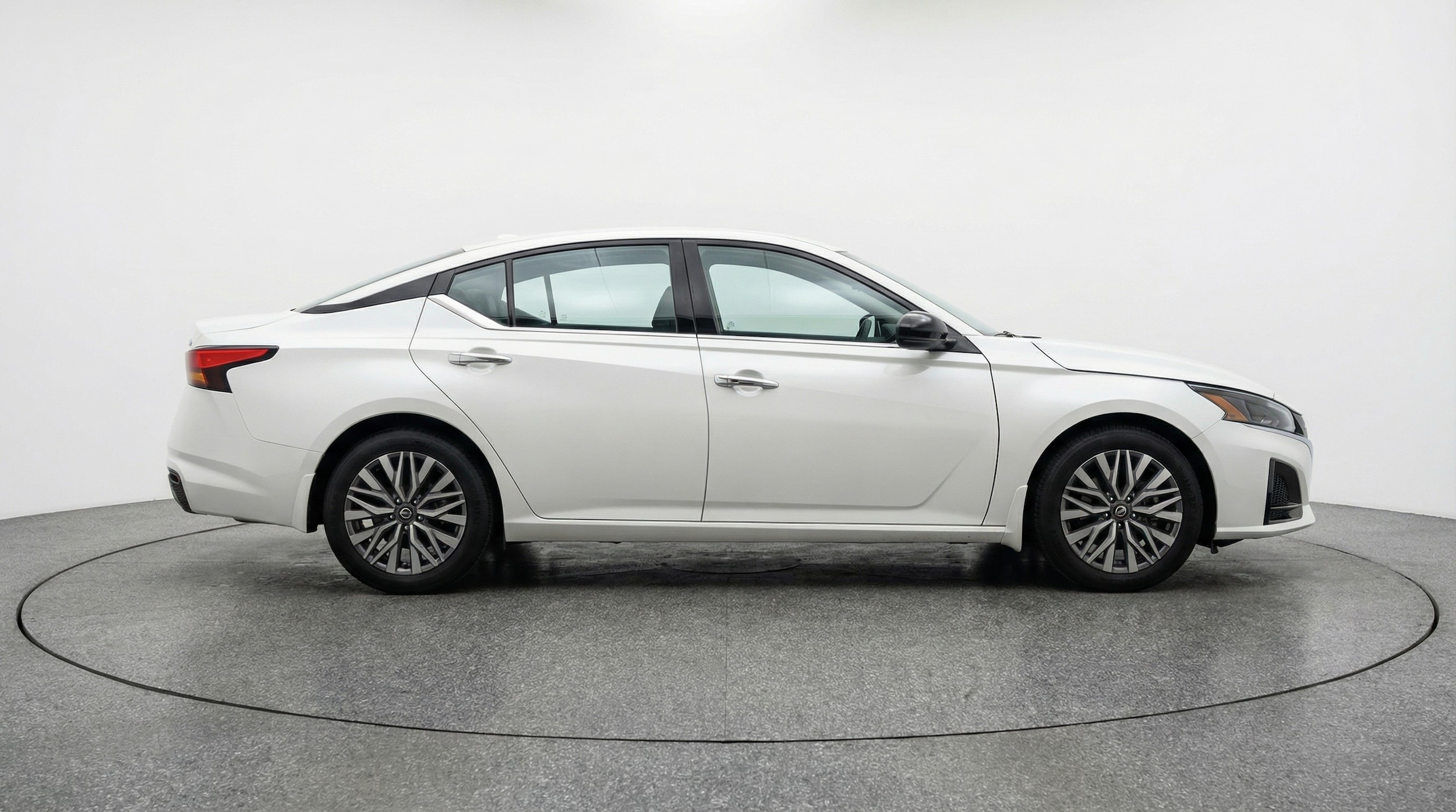 Thumbnail: 2025 Nissan Altima - 8