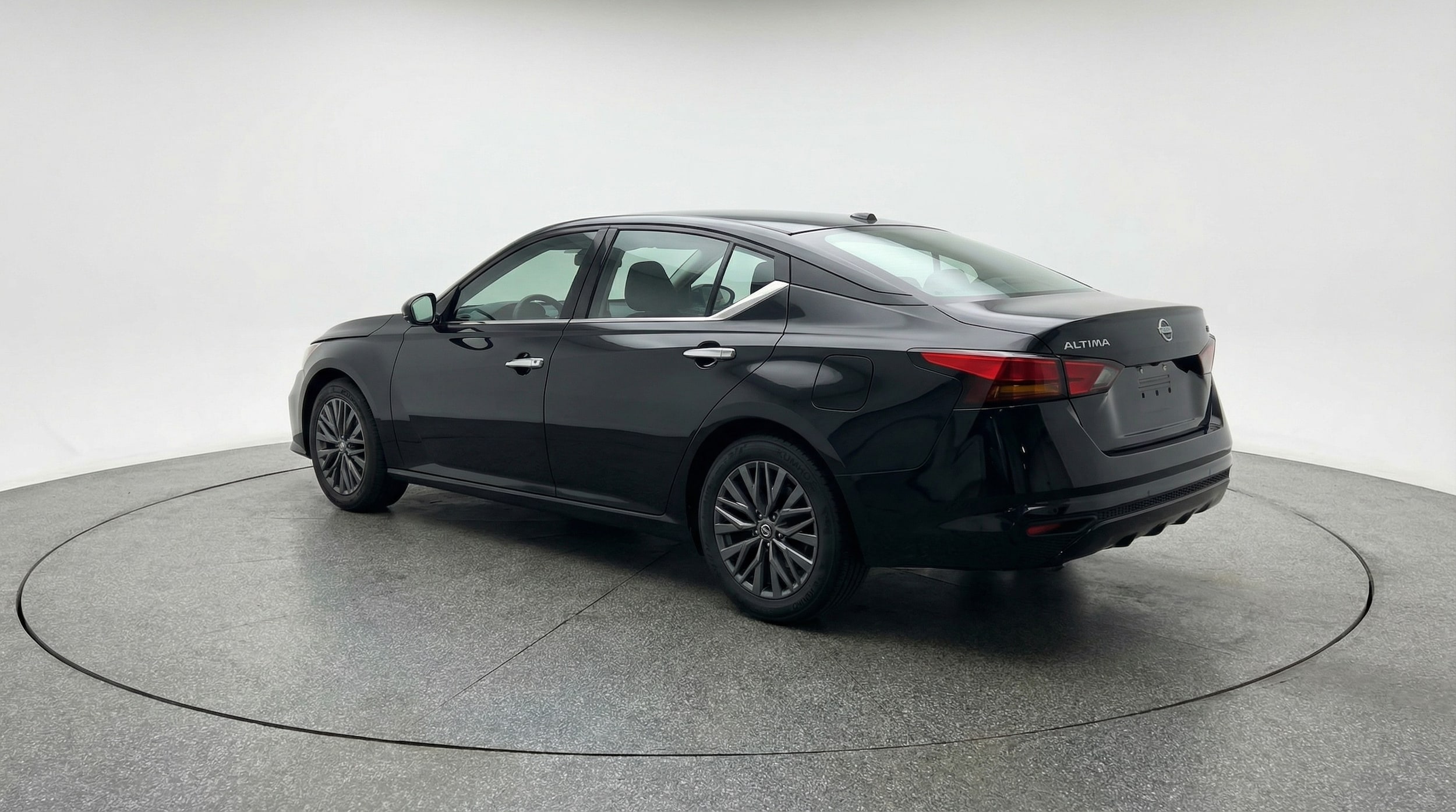 Thumbnail: 2025 Nissan Altima - 5