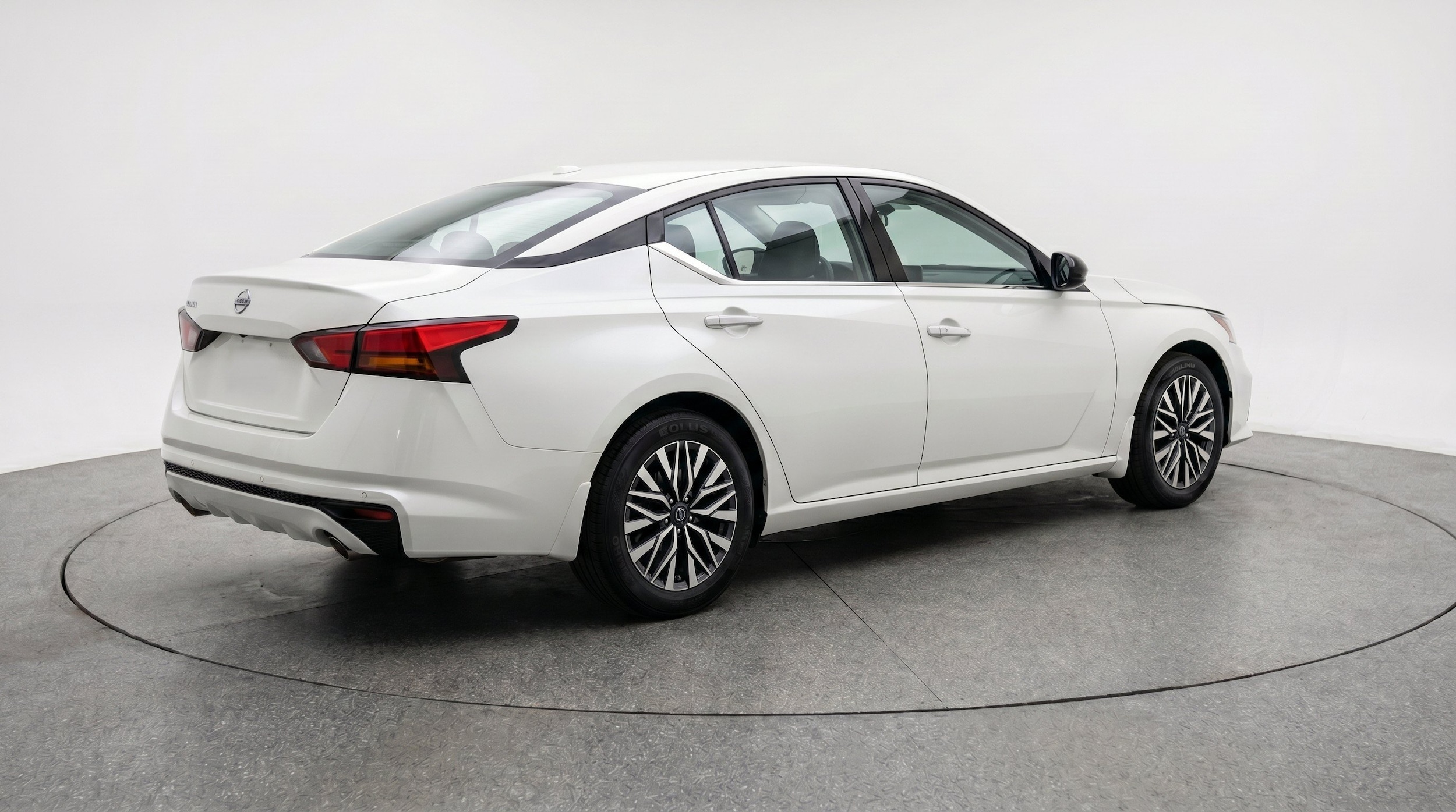 Thumbnail: 2025 Nissan Altima - 9