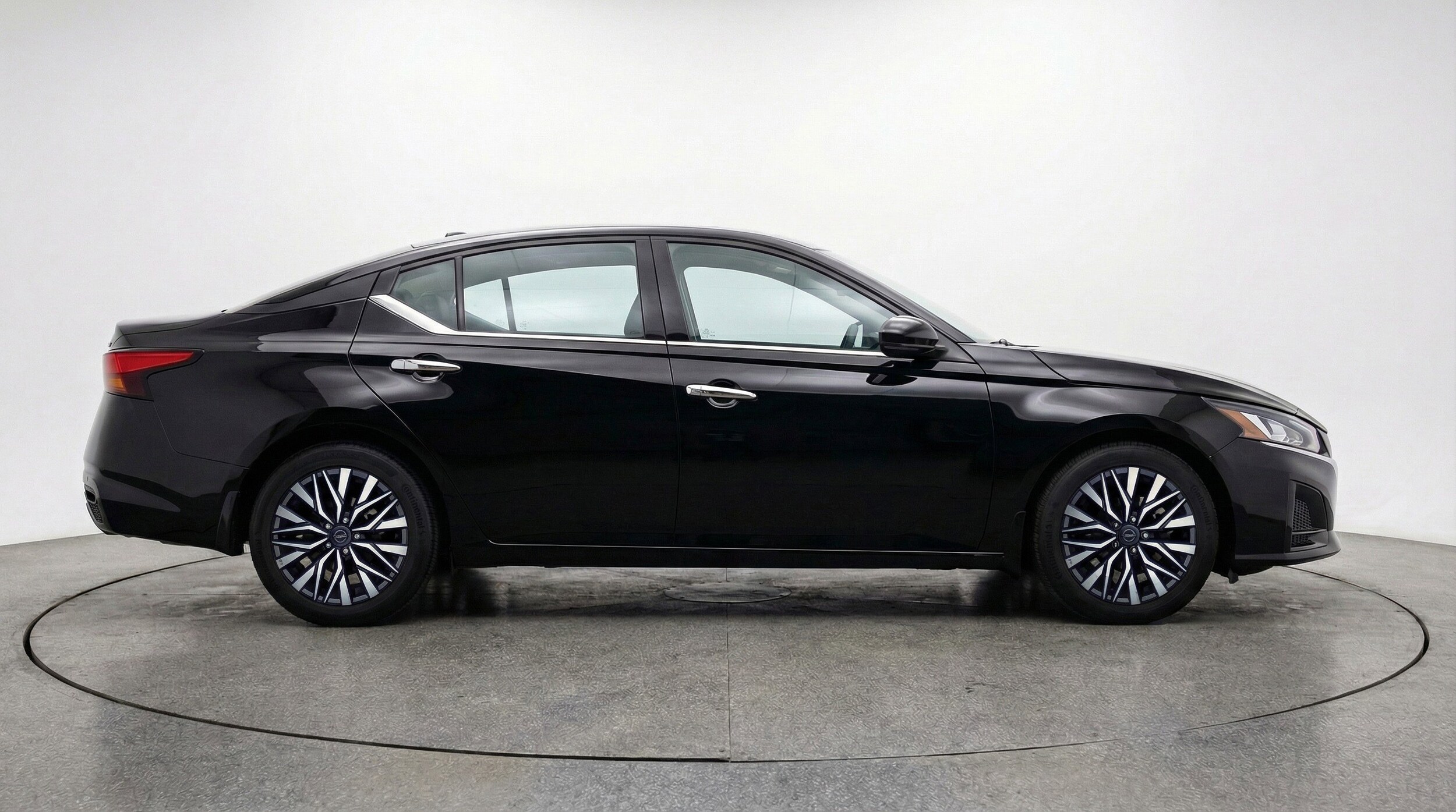 Thumbnail: 2025 Nissan Altima - 11