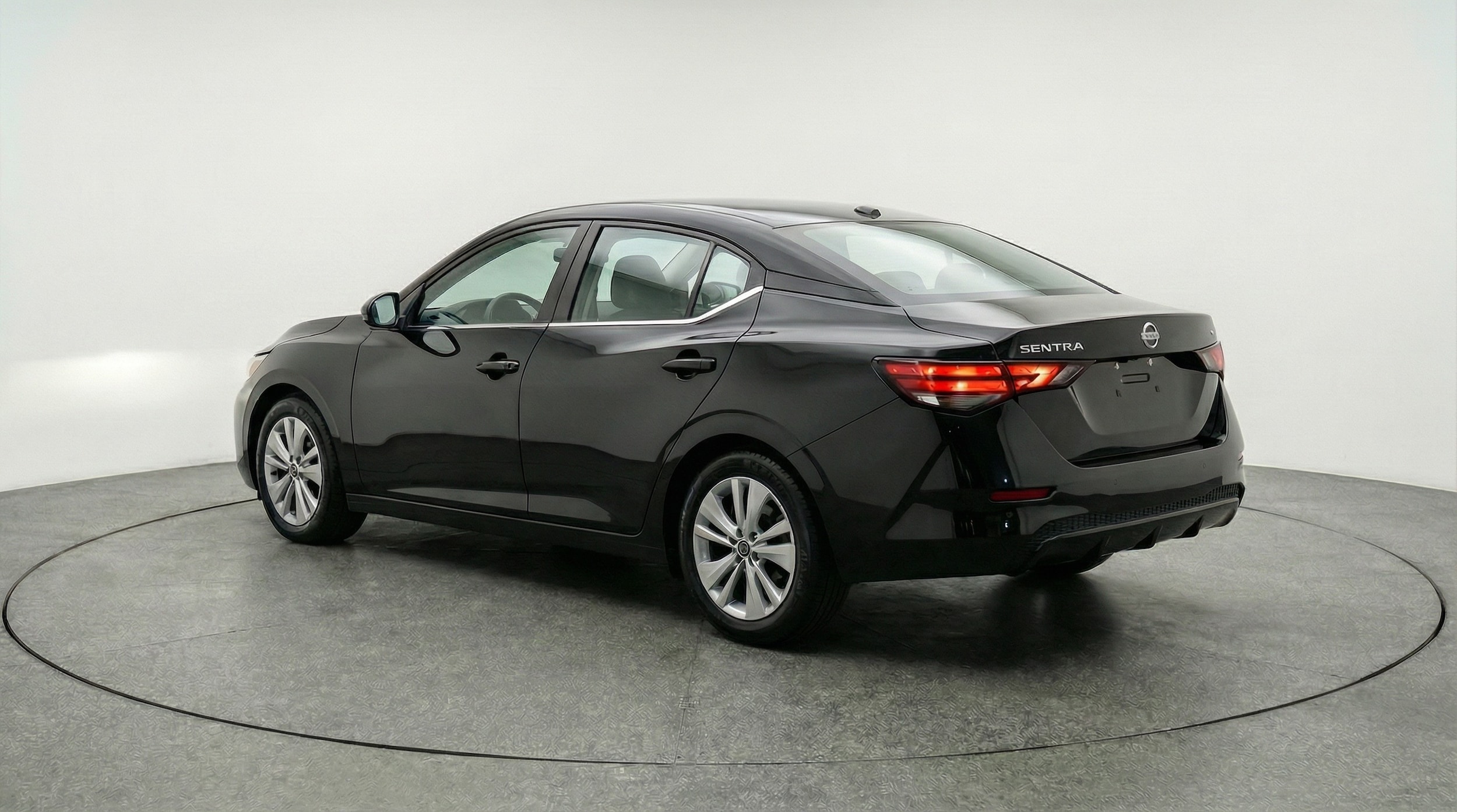 Thumbnail: 2025 Nissan Sentra - 5