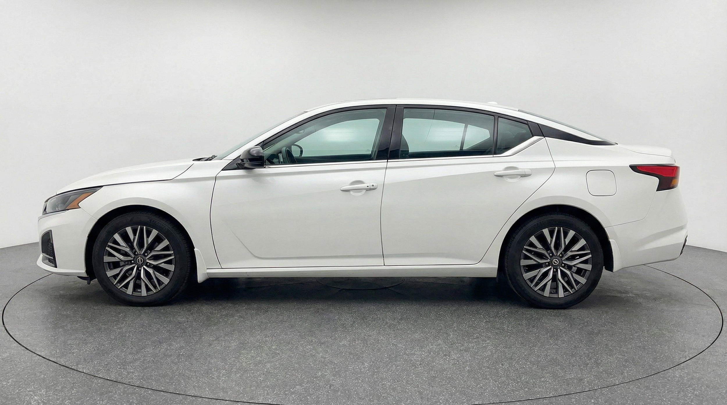 Thumbnail: 2025 Nissan Altima - 5