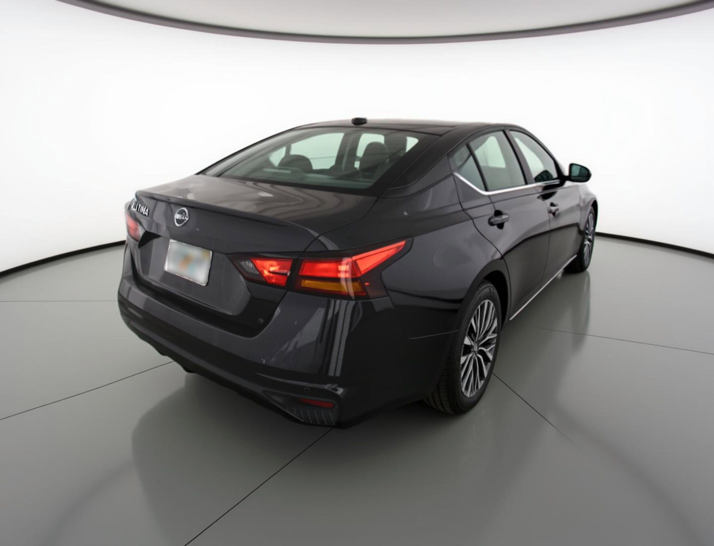 Thumbnail: 2025 Nissan Altima - 9