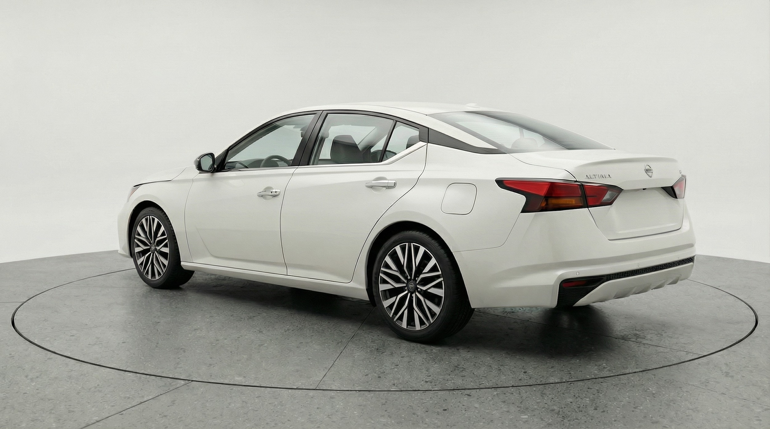 Thumbnail: 2025 Nissan Altima - 5