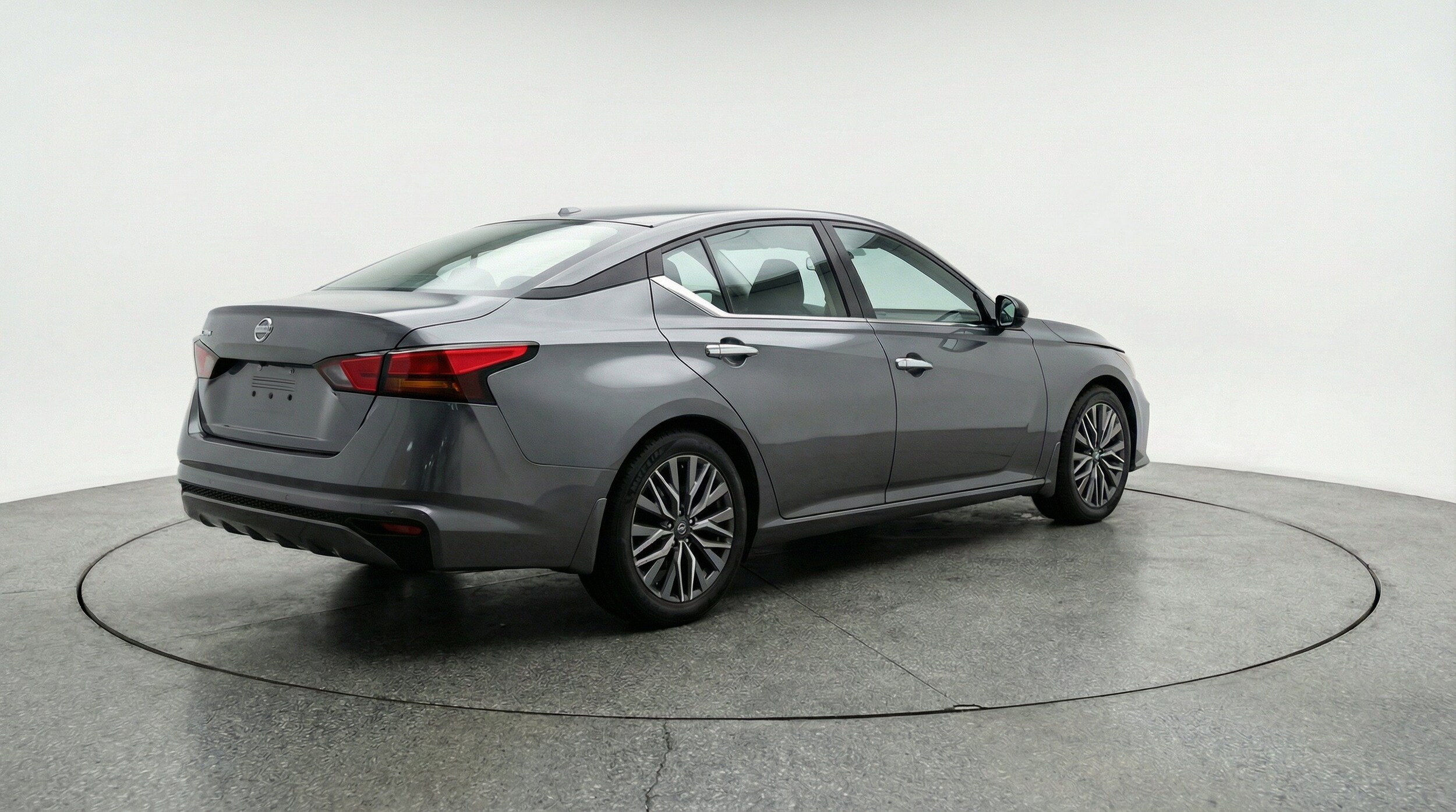 Thumbnail: 2025 Nissan Altima - 9
