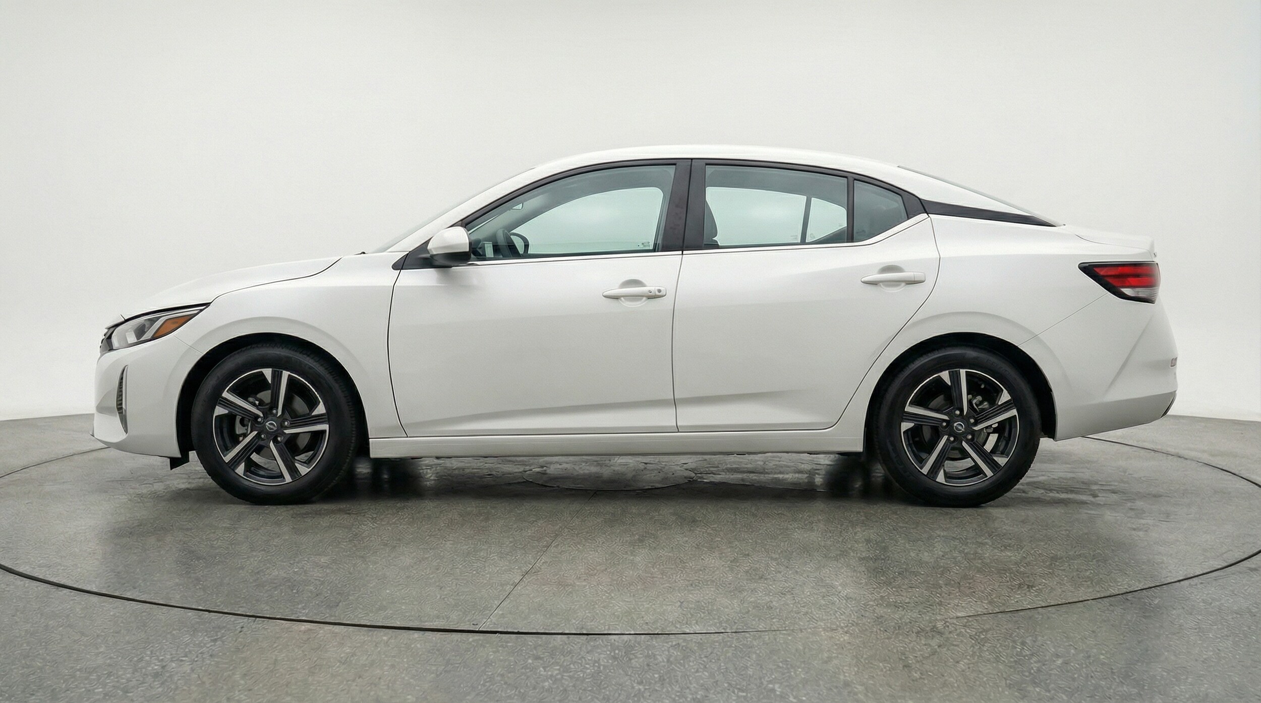 Thumbnail: 2025 Nissan Sentra - 4