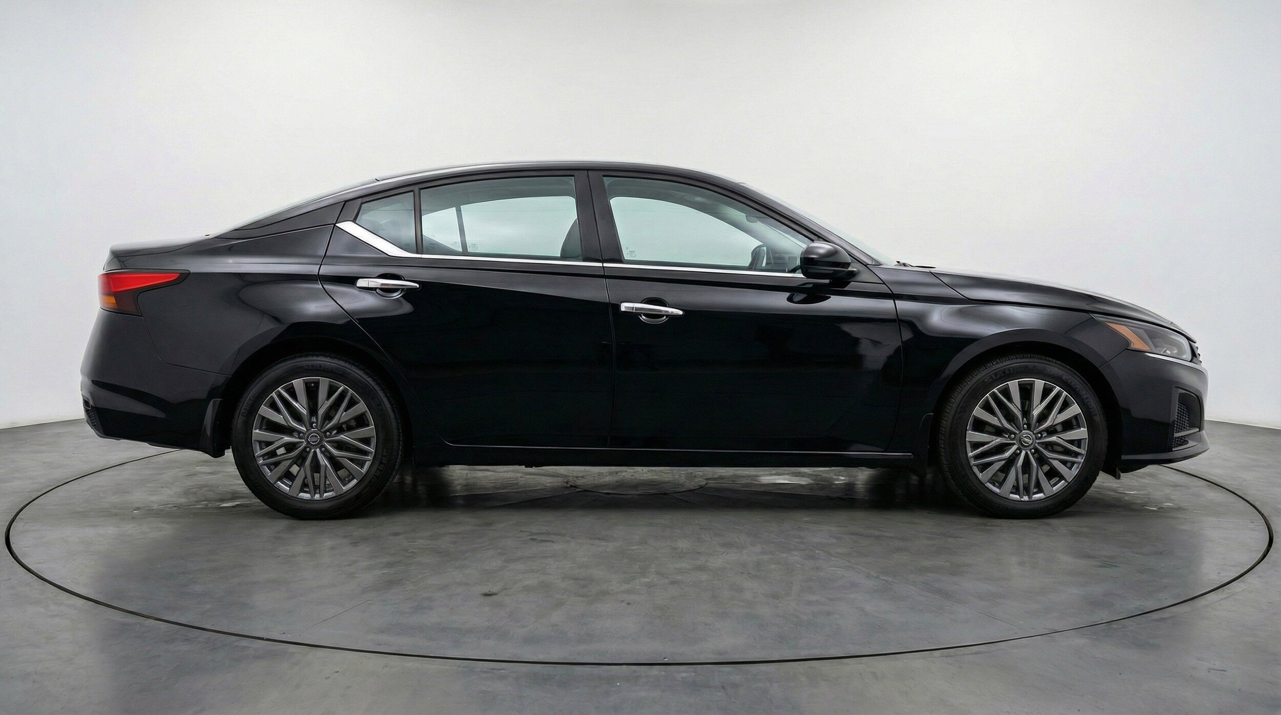 Thumbnail: 2025 Nissan Altima - 11