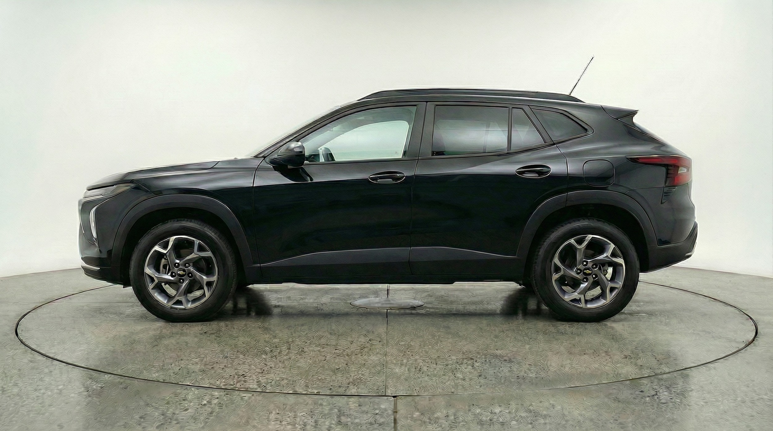 Thumbnail: 2025 Chevrolet Trax - 4