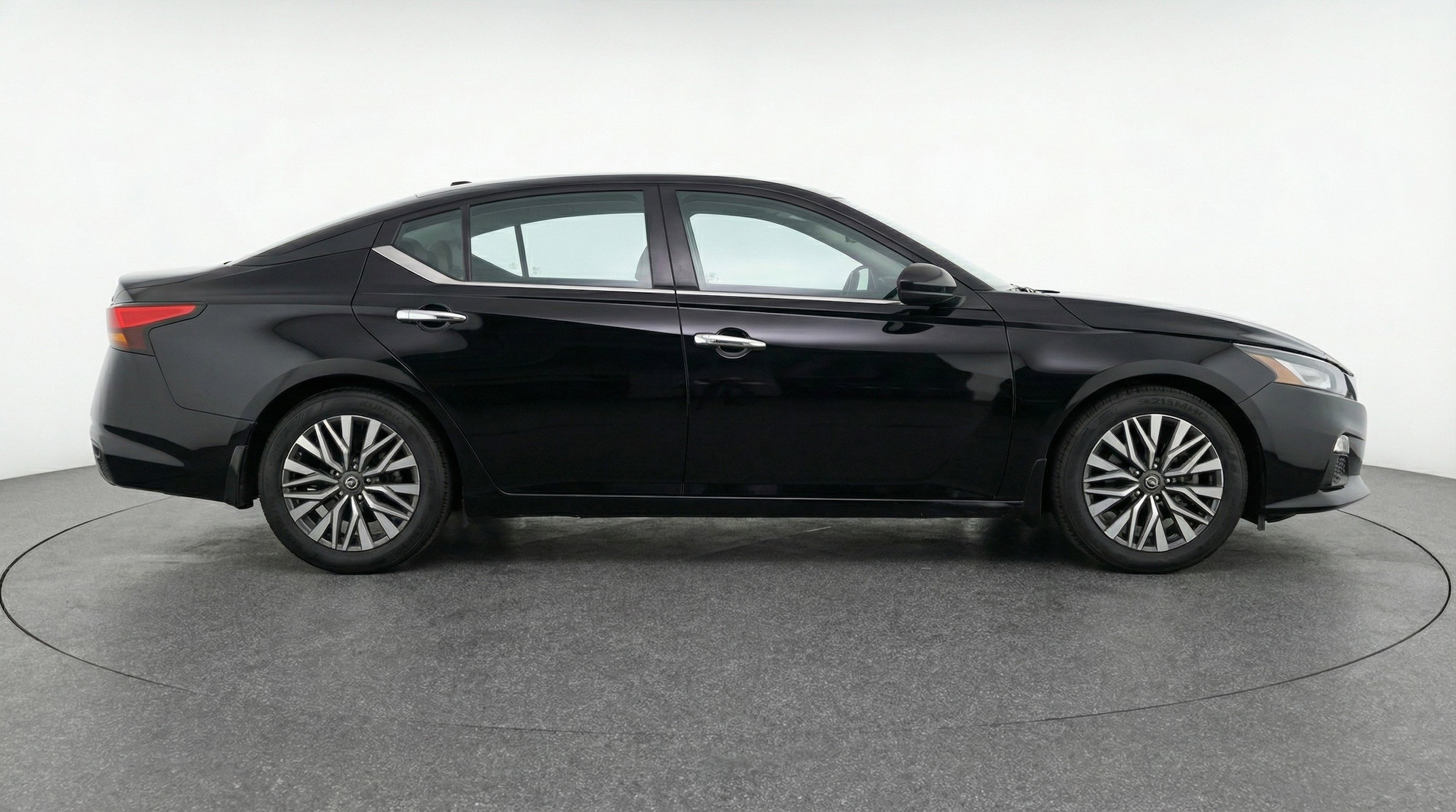 Thumbnail: 2025 Nissan Altima - 11