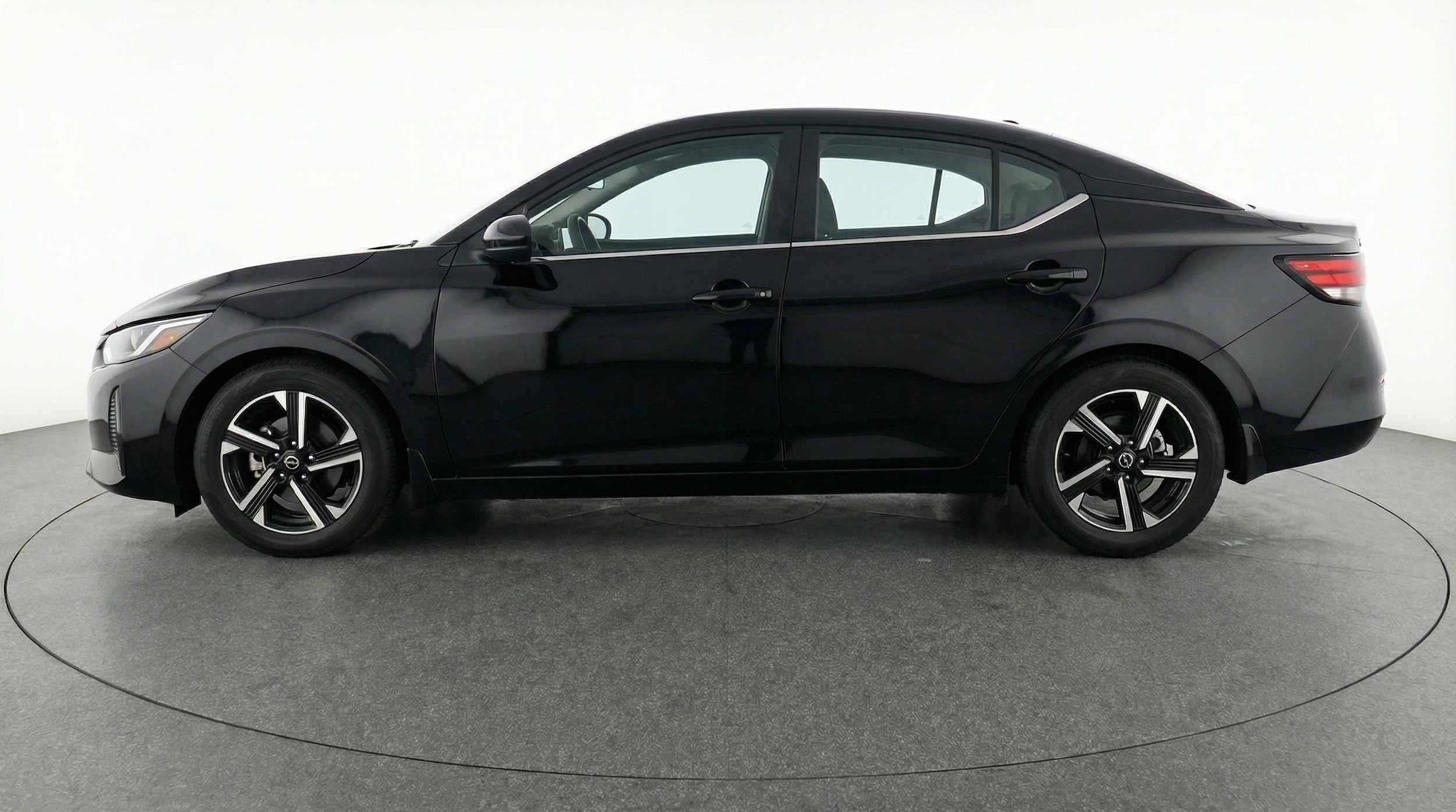 Thumbnail: 2025 Nissan Sentra - 4