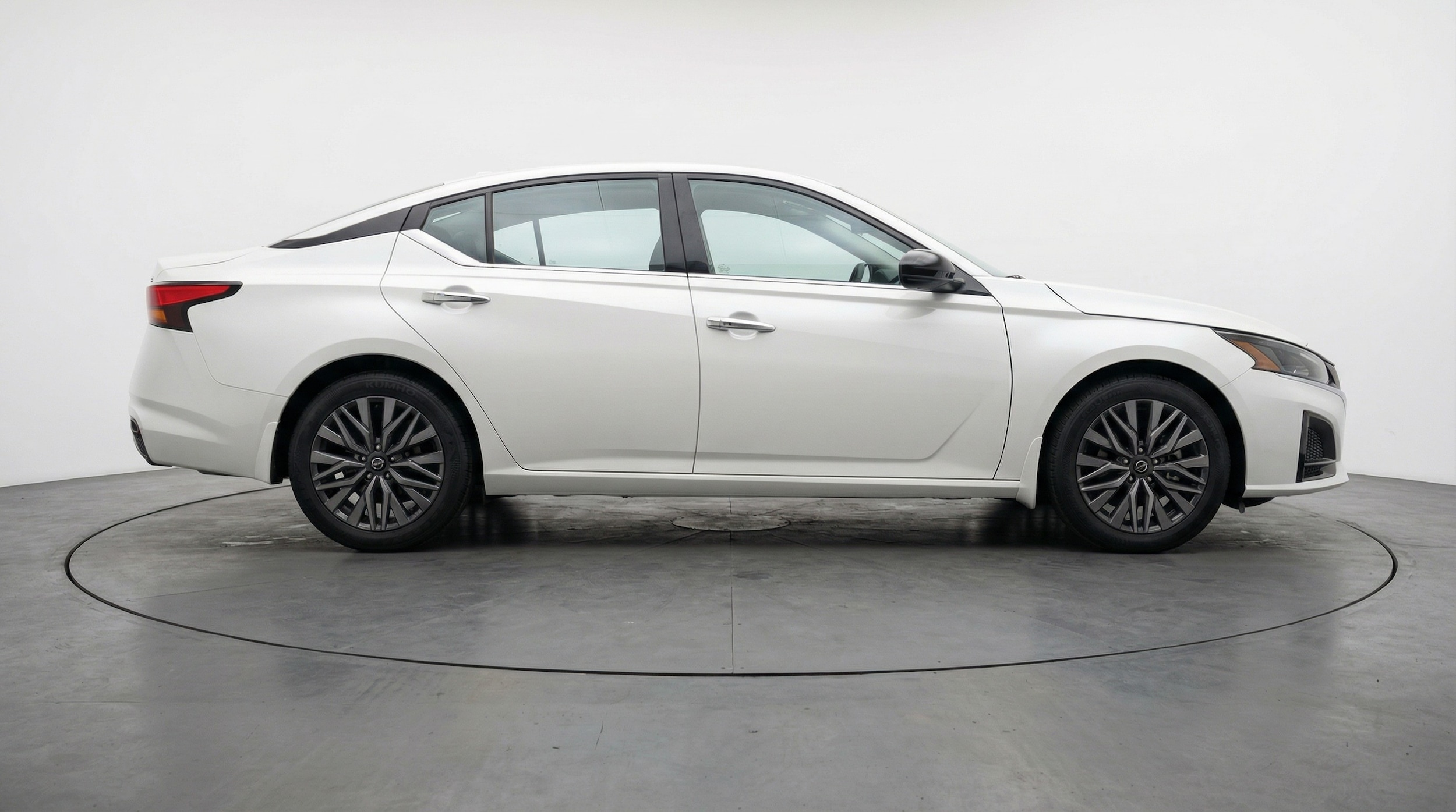 Thumbnail: 2025 Nissan Altima - 8