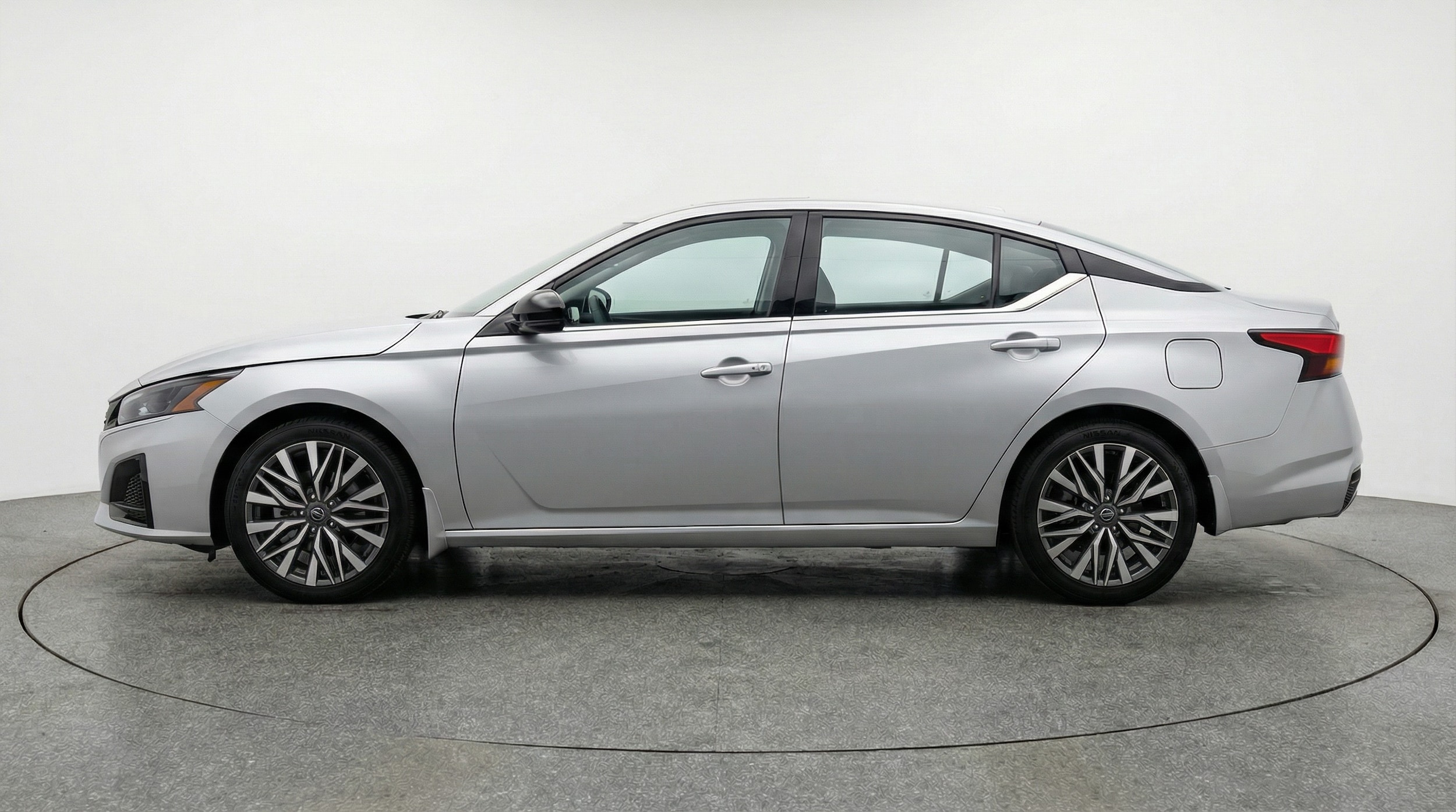 Thumbnail: 2025 Nissan Altima - 4